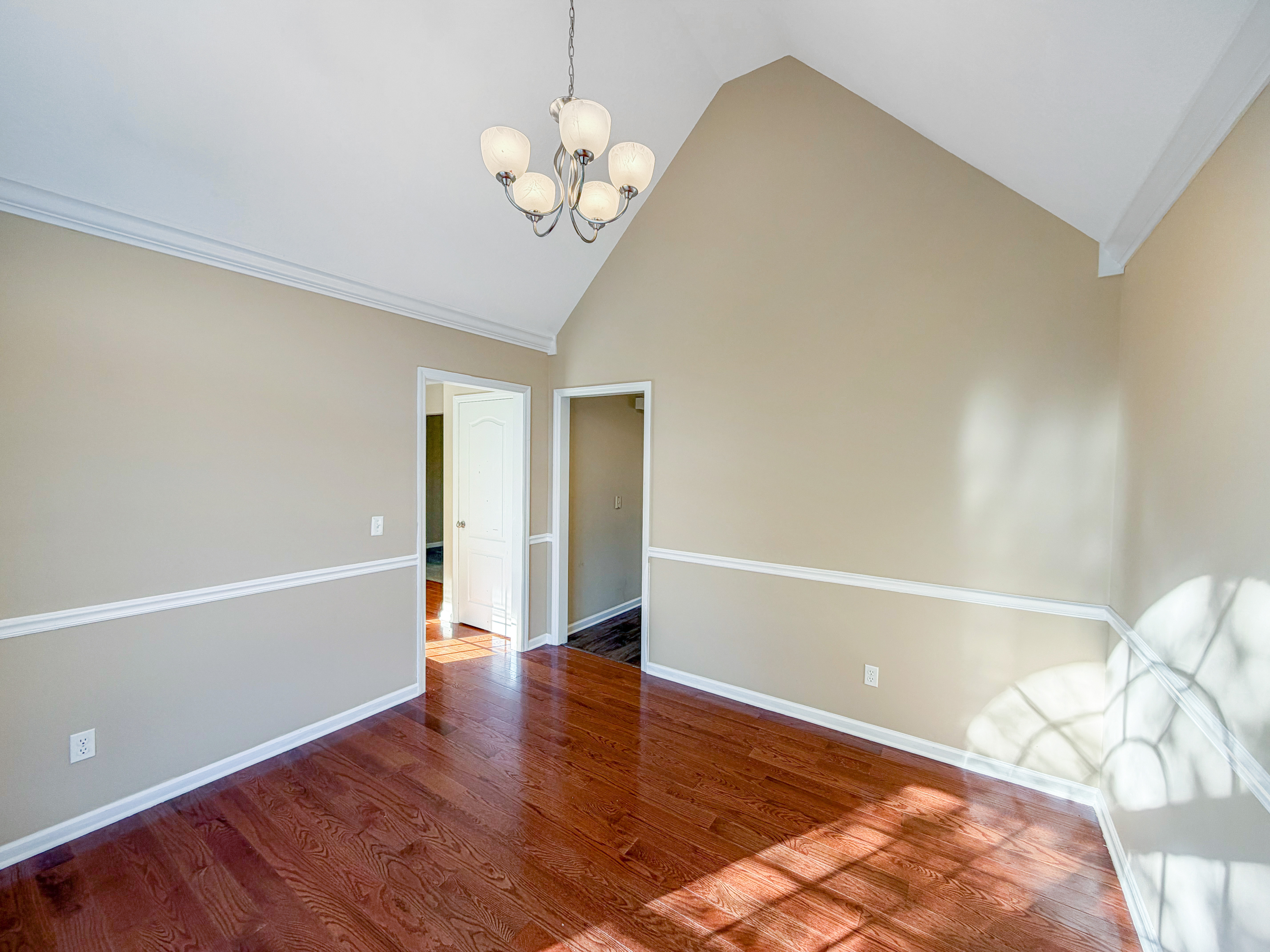 Photo 10 of 25 of 7446 Salmon Ln, Ooltewah, TN