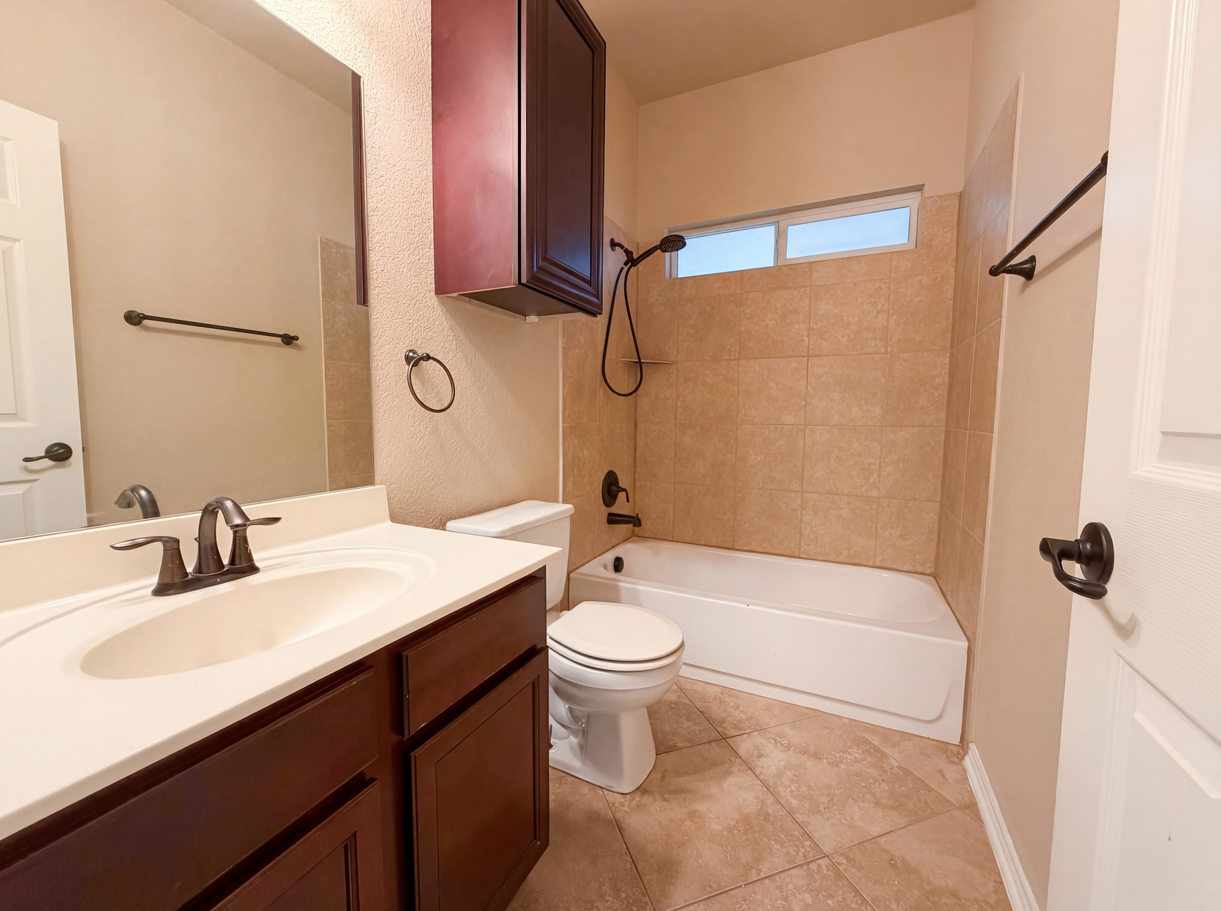 Photo 9 of 22 of 6941 Laura Hts, Schertz, TX