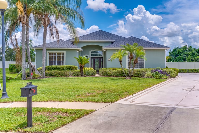 Photo 1 of 31 - 9067 Laurel Ridge Dr, Mount Dora, FL 32757