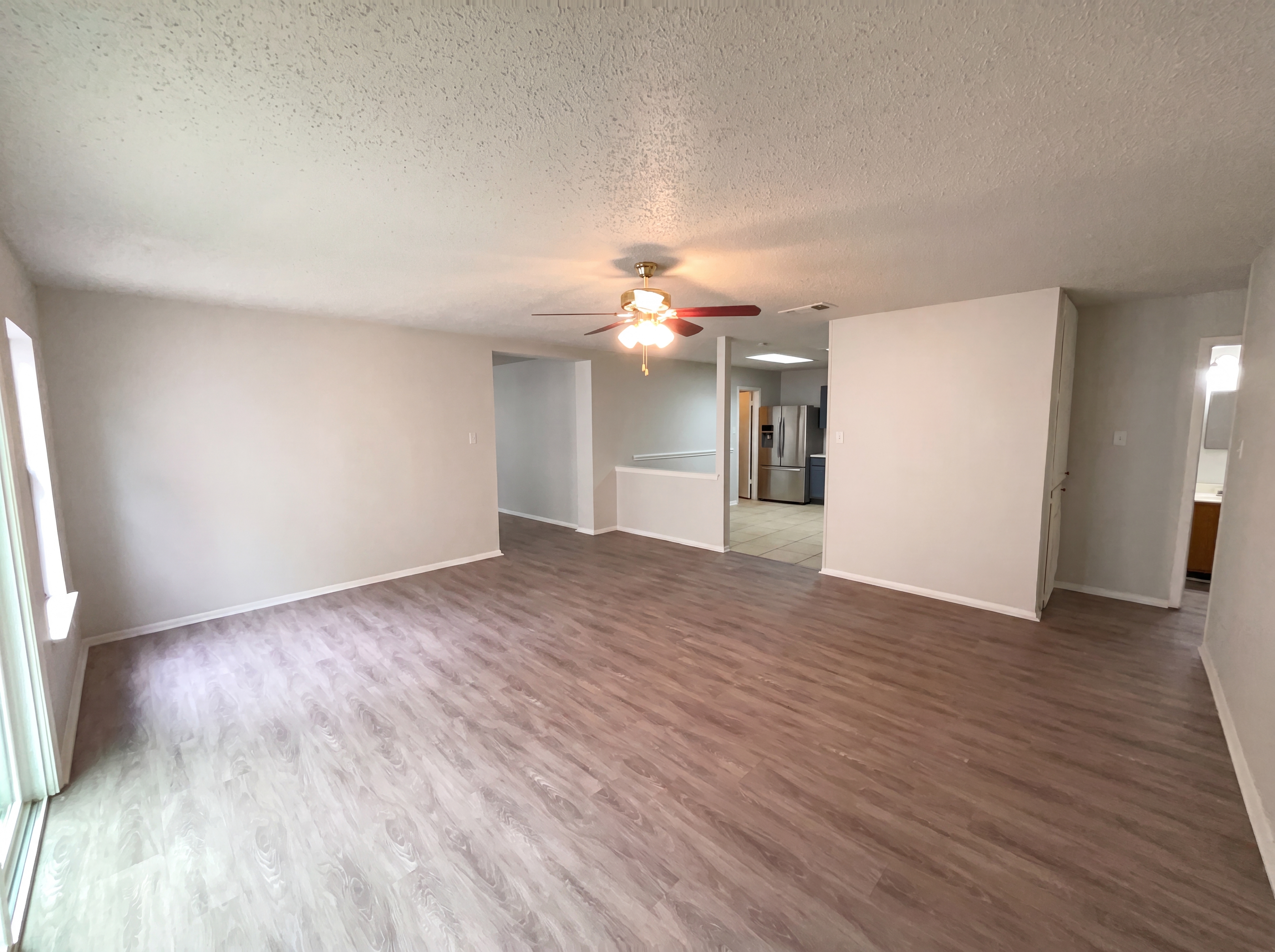 Photo 8 of 20 of 2830 Fisher Field Dr, San Antonio, TX