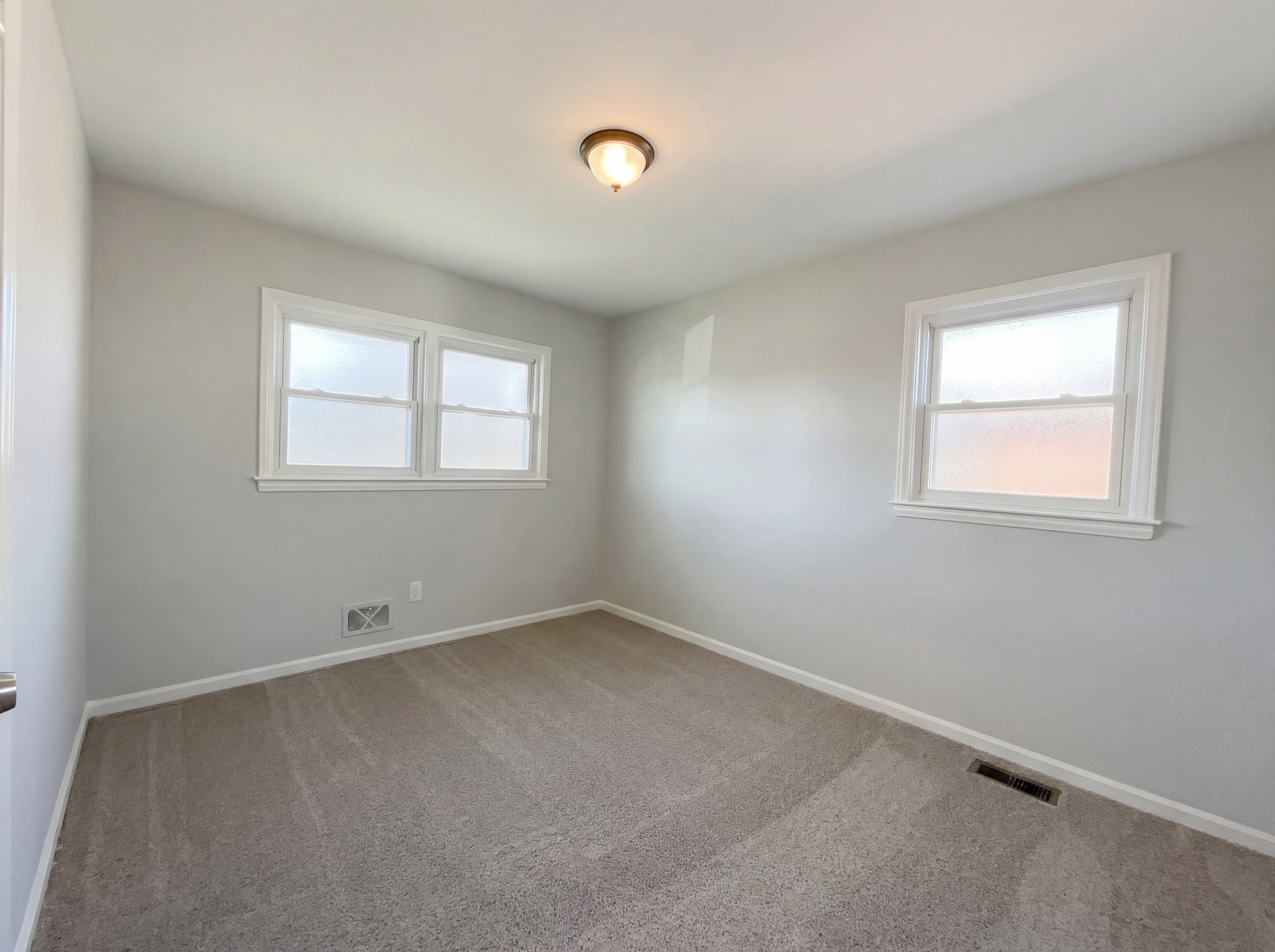 Photo 10 of 19 of 29212 Ursuline St, Saint Clair Shores, MI