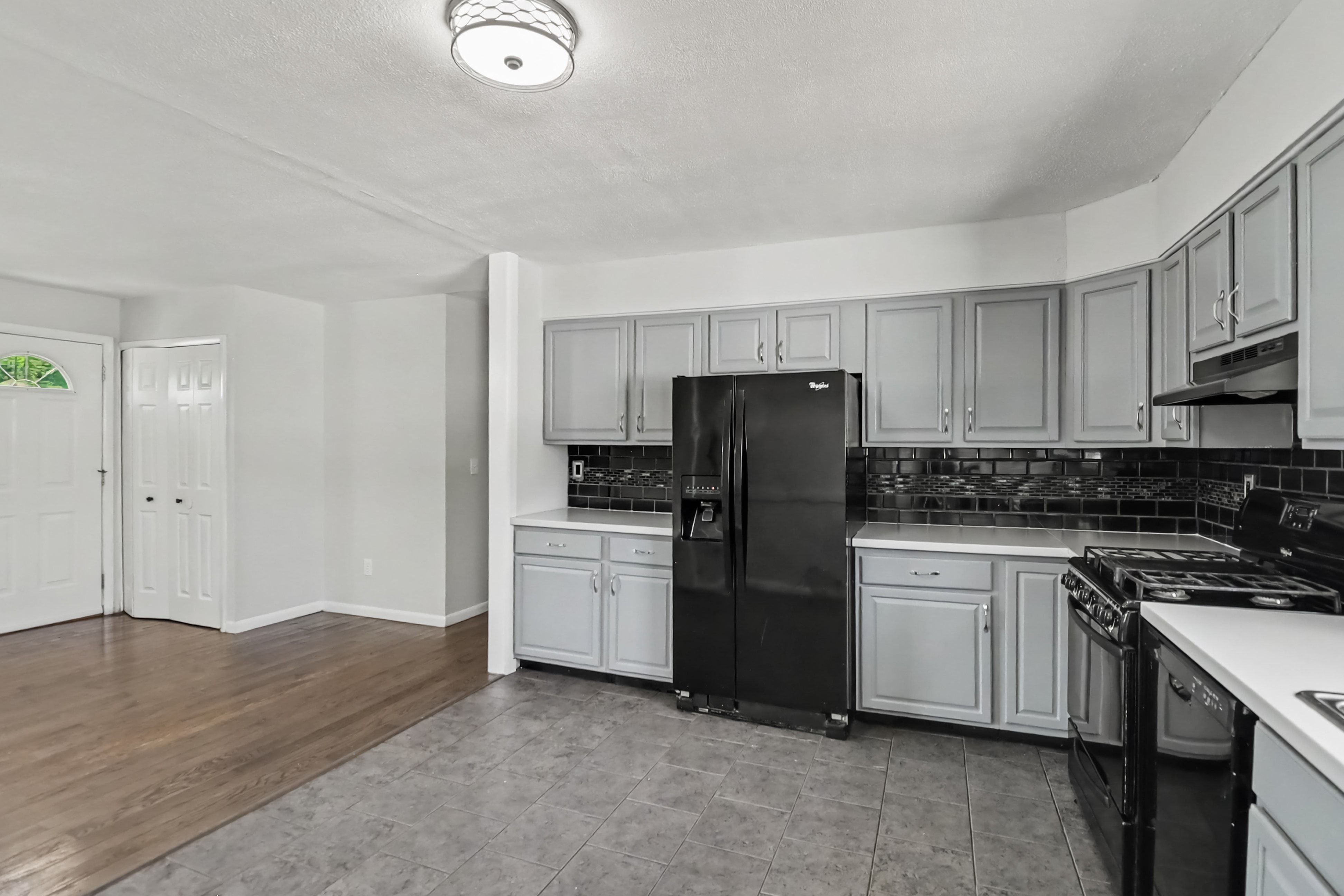 Photo 19 of 28 of 10820 Jackson St, Van Buren Township, MI