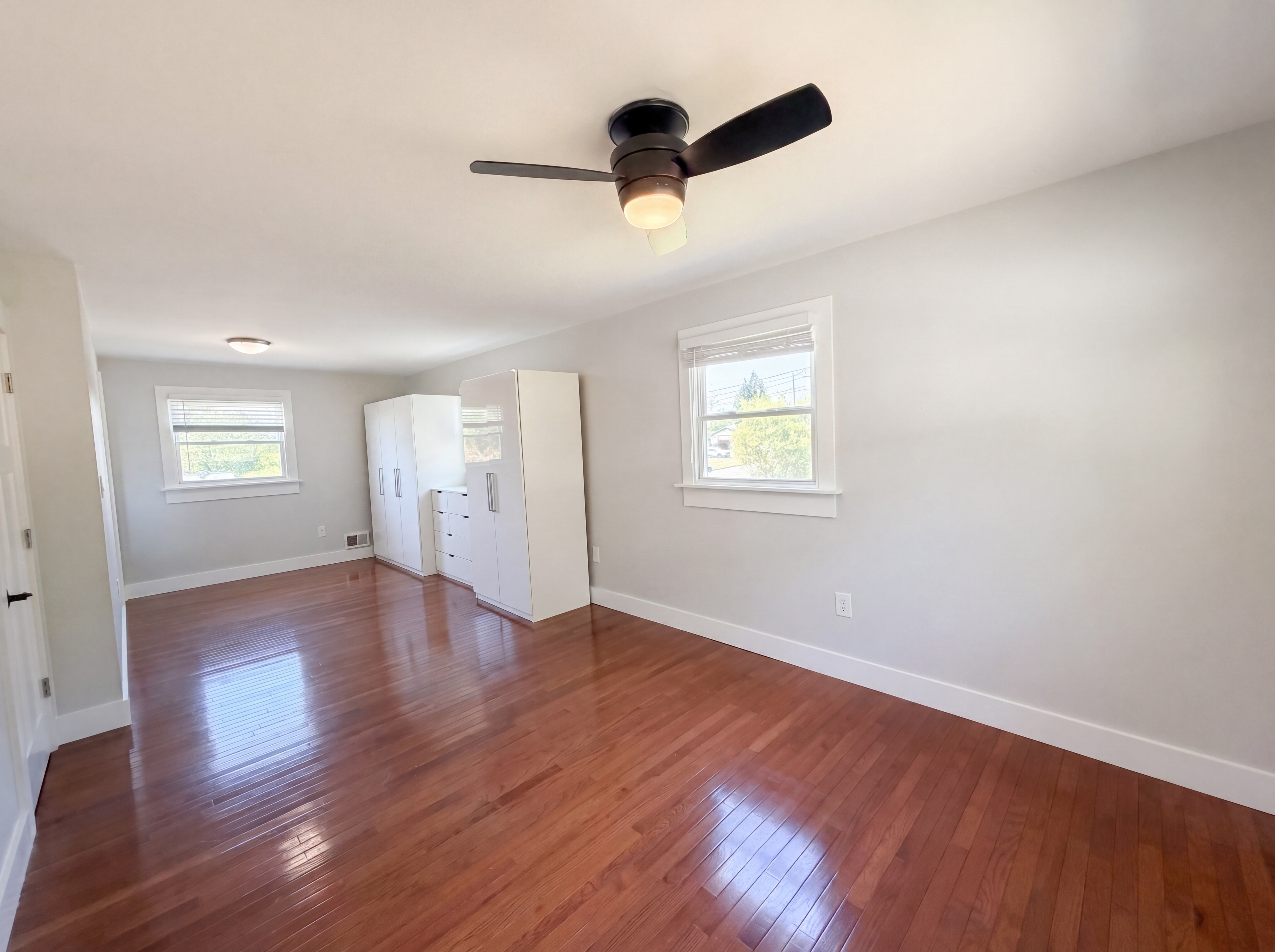Photo 21 of 69 of 6515 Carriage Dr, Alexandria, VA