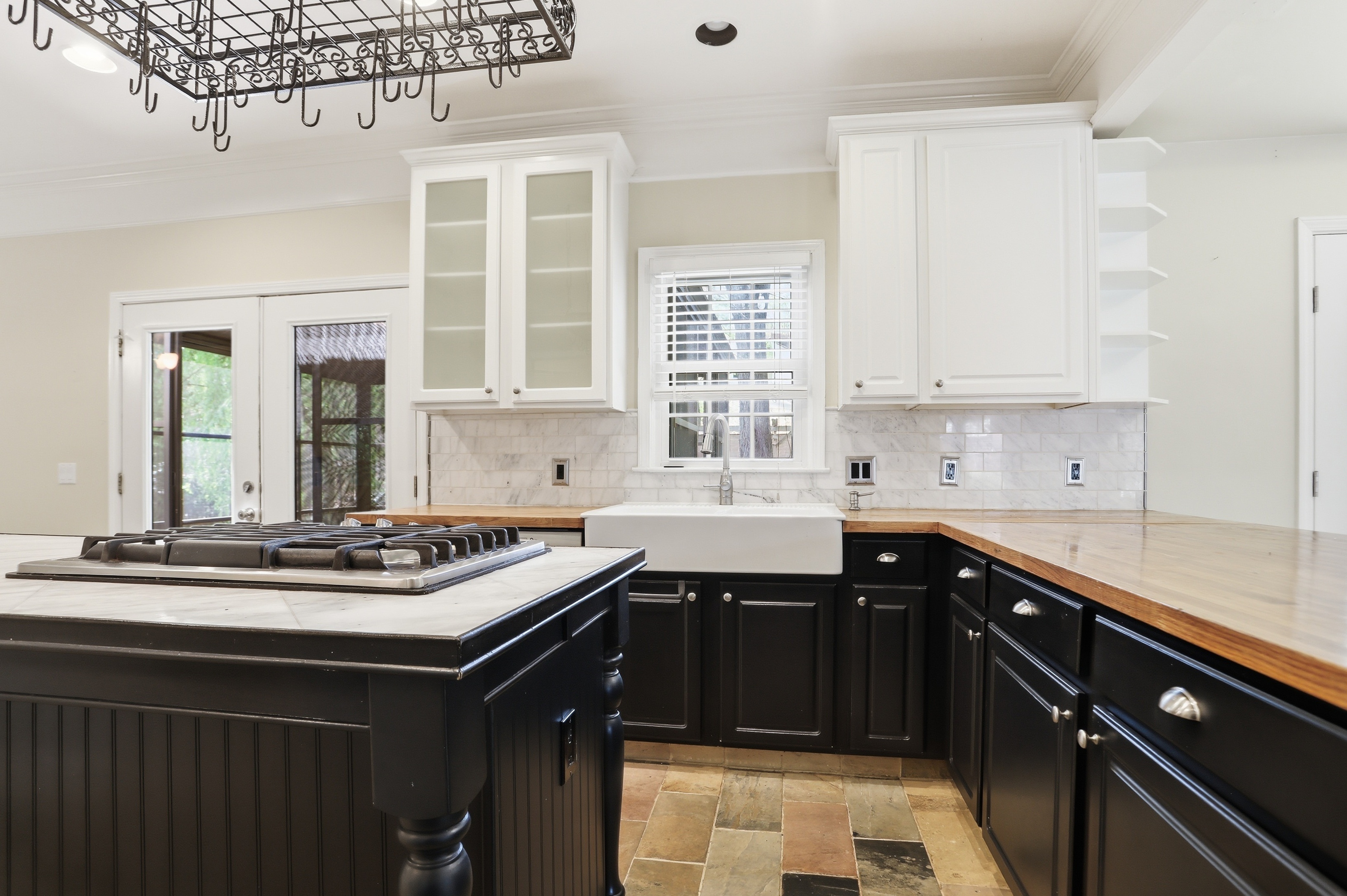 Photo 2 of 40 of 8590 River Walk Lndg, Johns Creek, GA