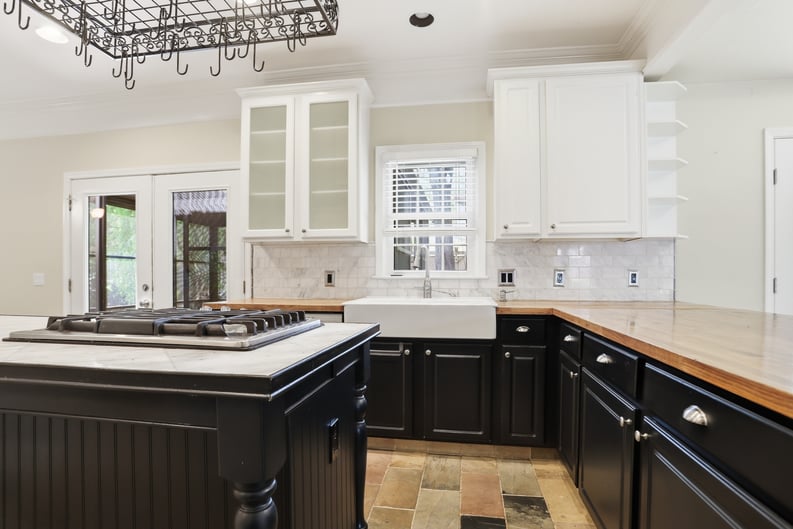 Property photo 2 of 8590 River Walk Lndg