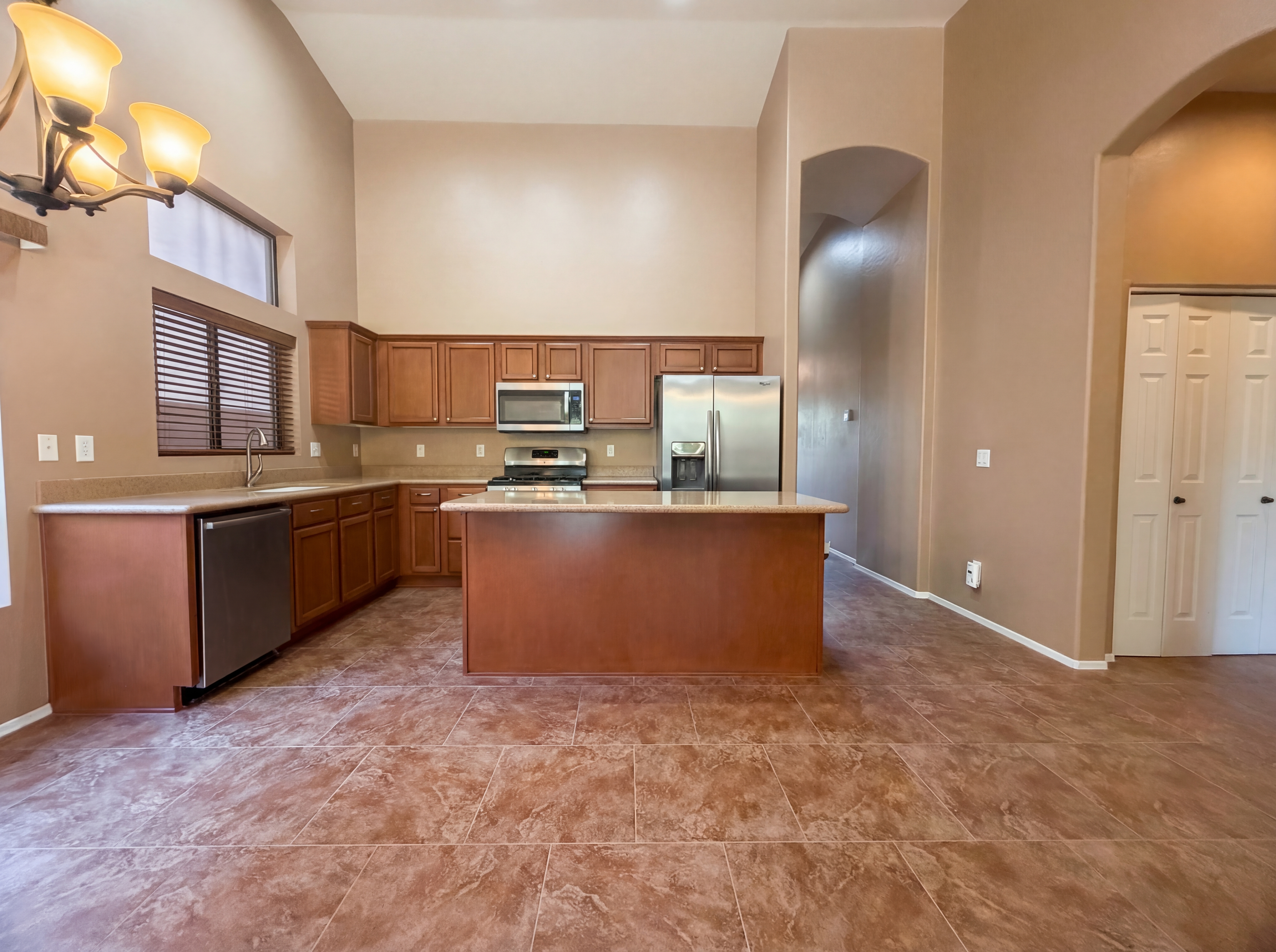 Photo 9 of 18 of 6915 E Portia St, Mesa, AZ