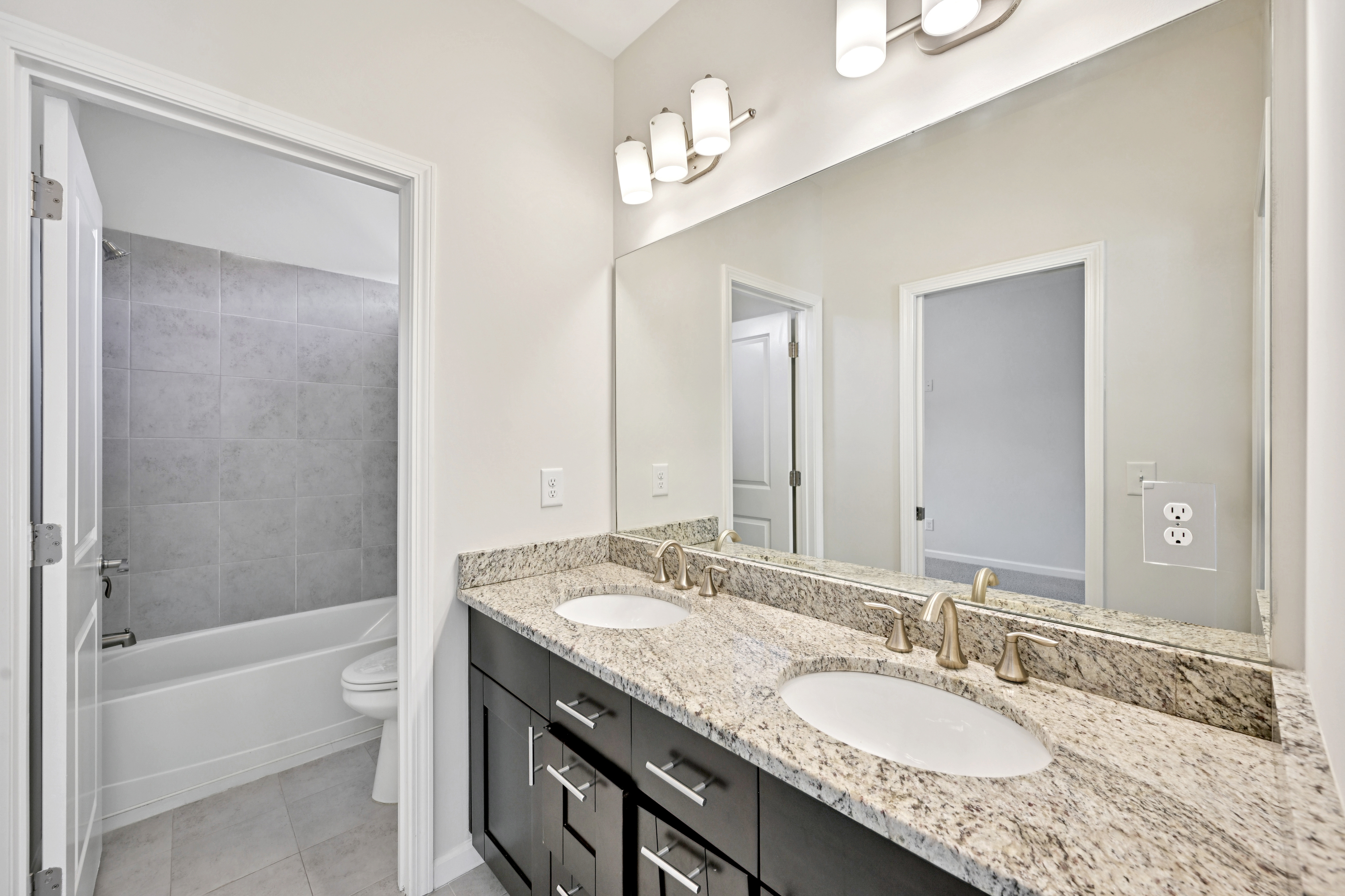 Photo 36 of 59 of 40 Terrace View Ct, Acworth, GA