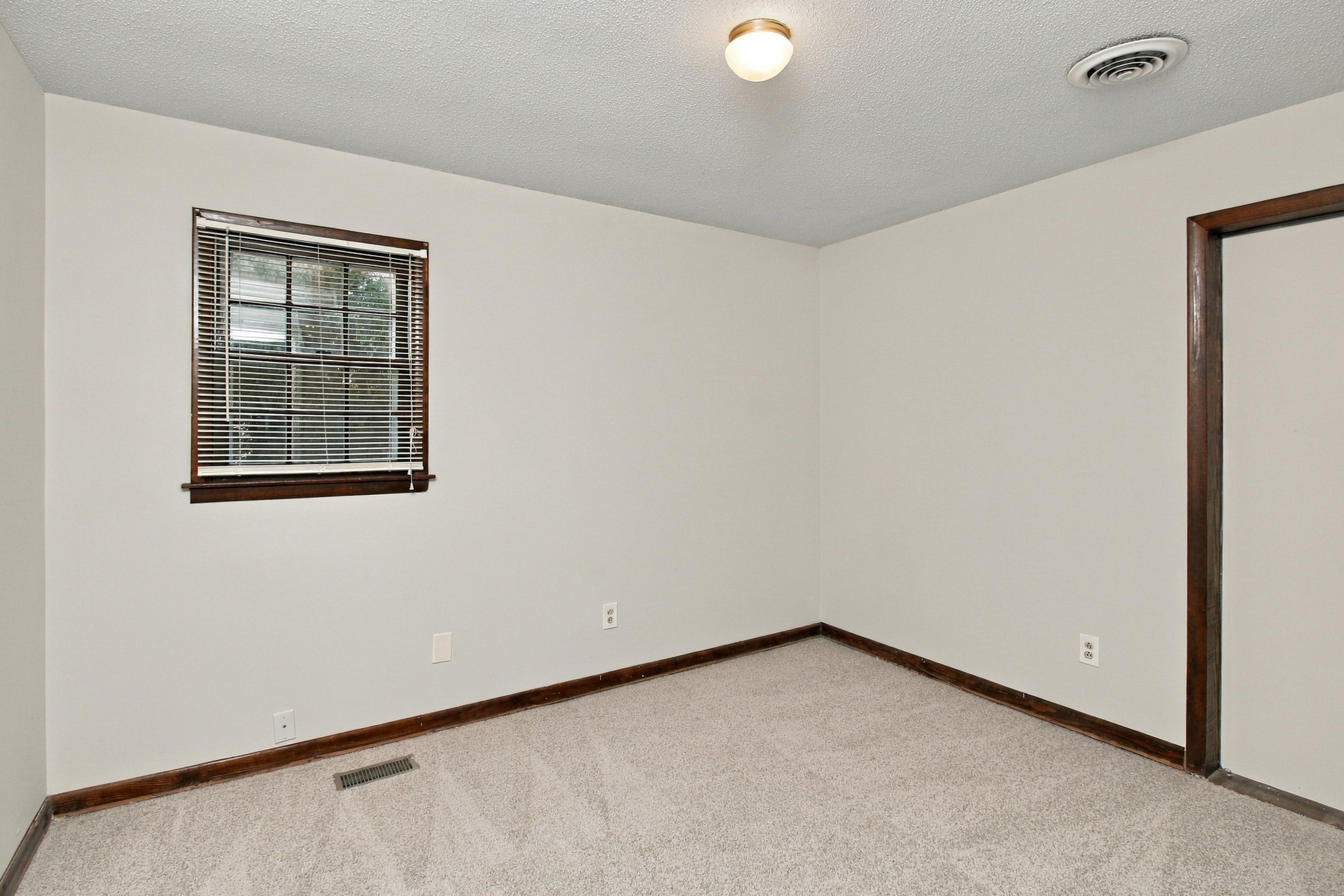 Photo 18 of 22 of 2460 Greensboro Rd, Madison, GA