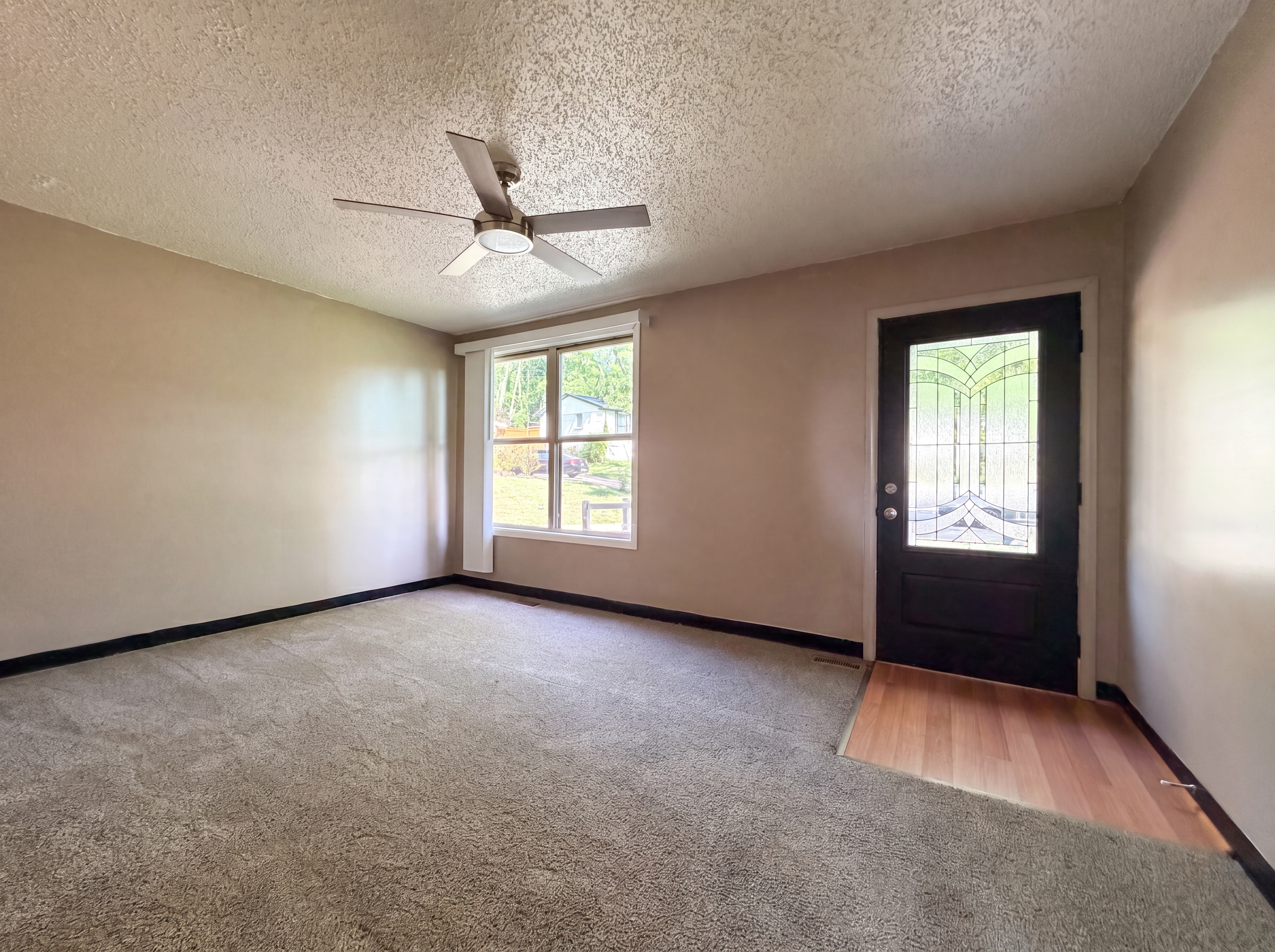 Photo 3 of 17 of 4116 Buenaview Ct, Nashville, TN