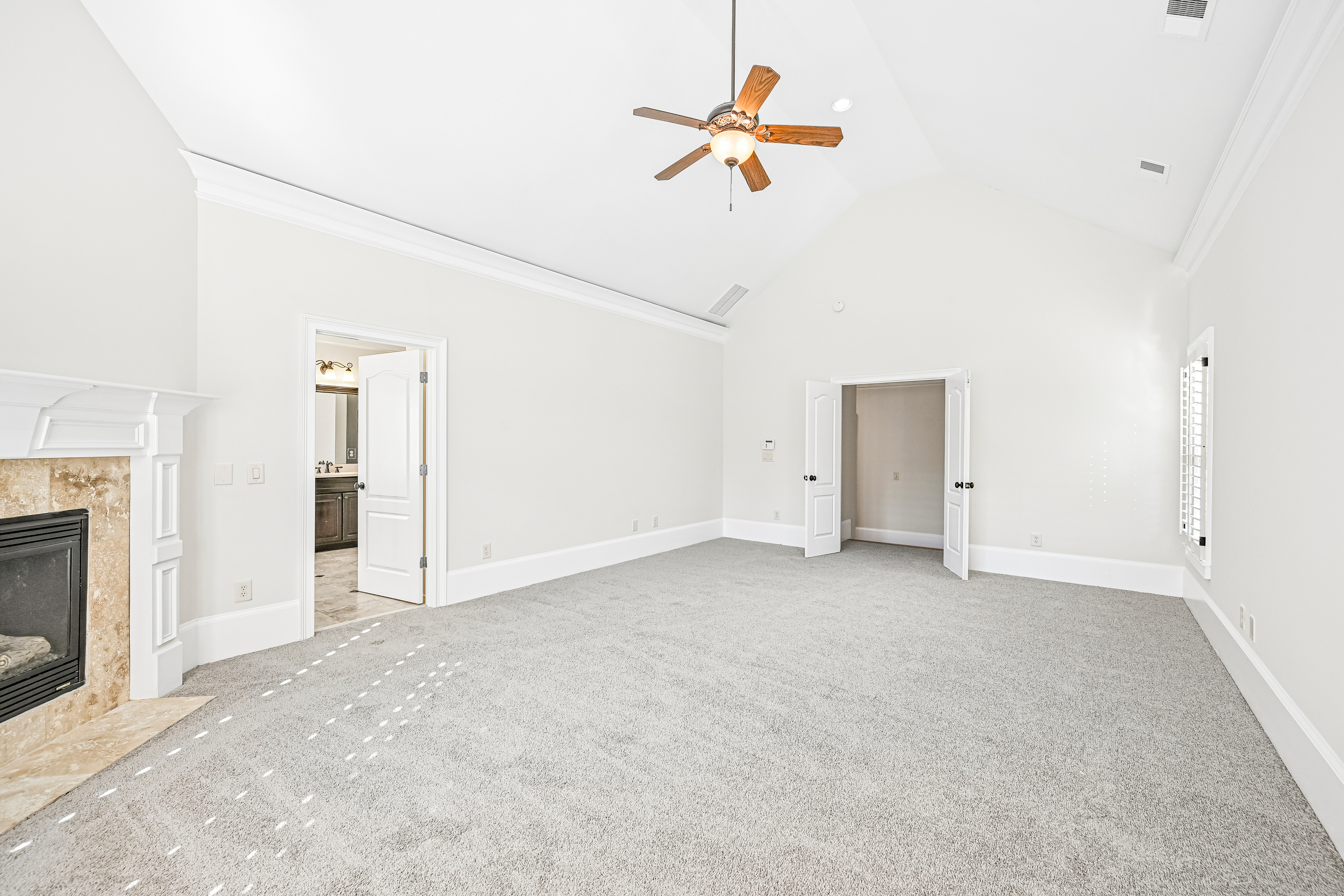Photo 4 of 59 of 3250 Camellia Ln, Suwanee, GA