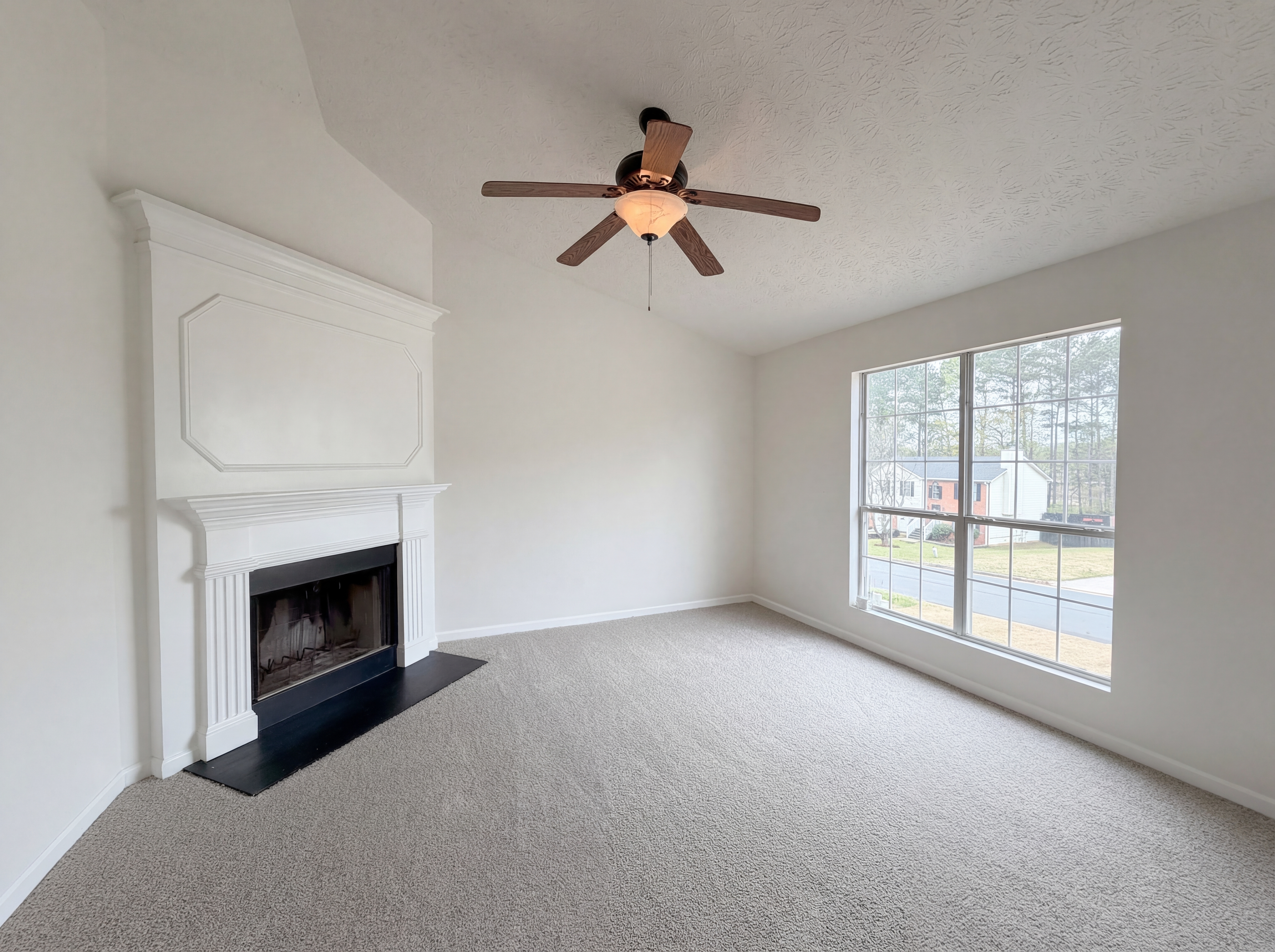 Photo 3 of 23 of 835 Sinclair Way, Jonesboro, GA