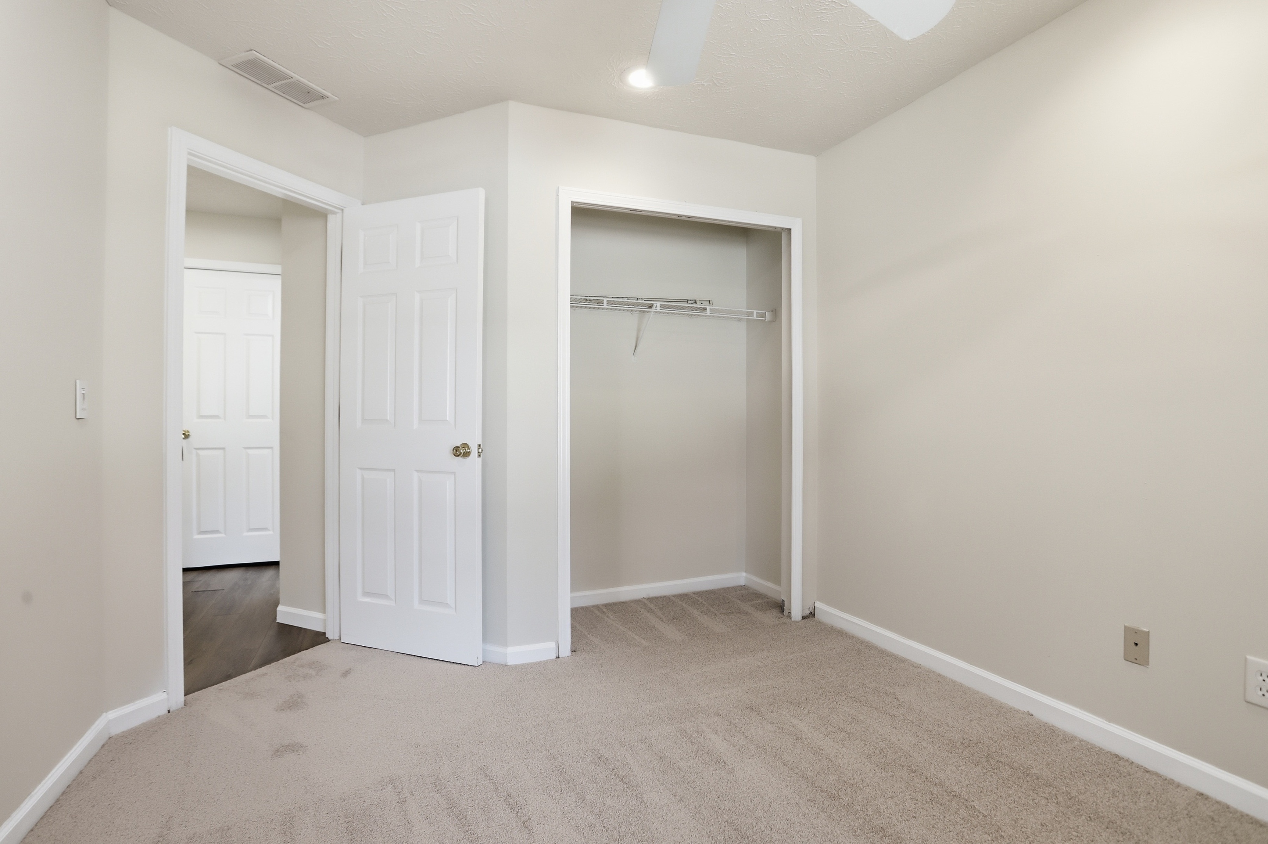 Photo 19 of 34 of 3566 Dyer Parke Ln SW, Marietta, GA