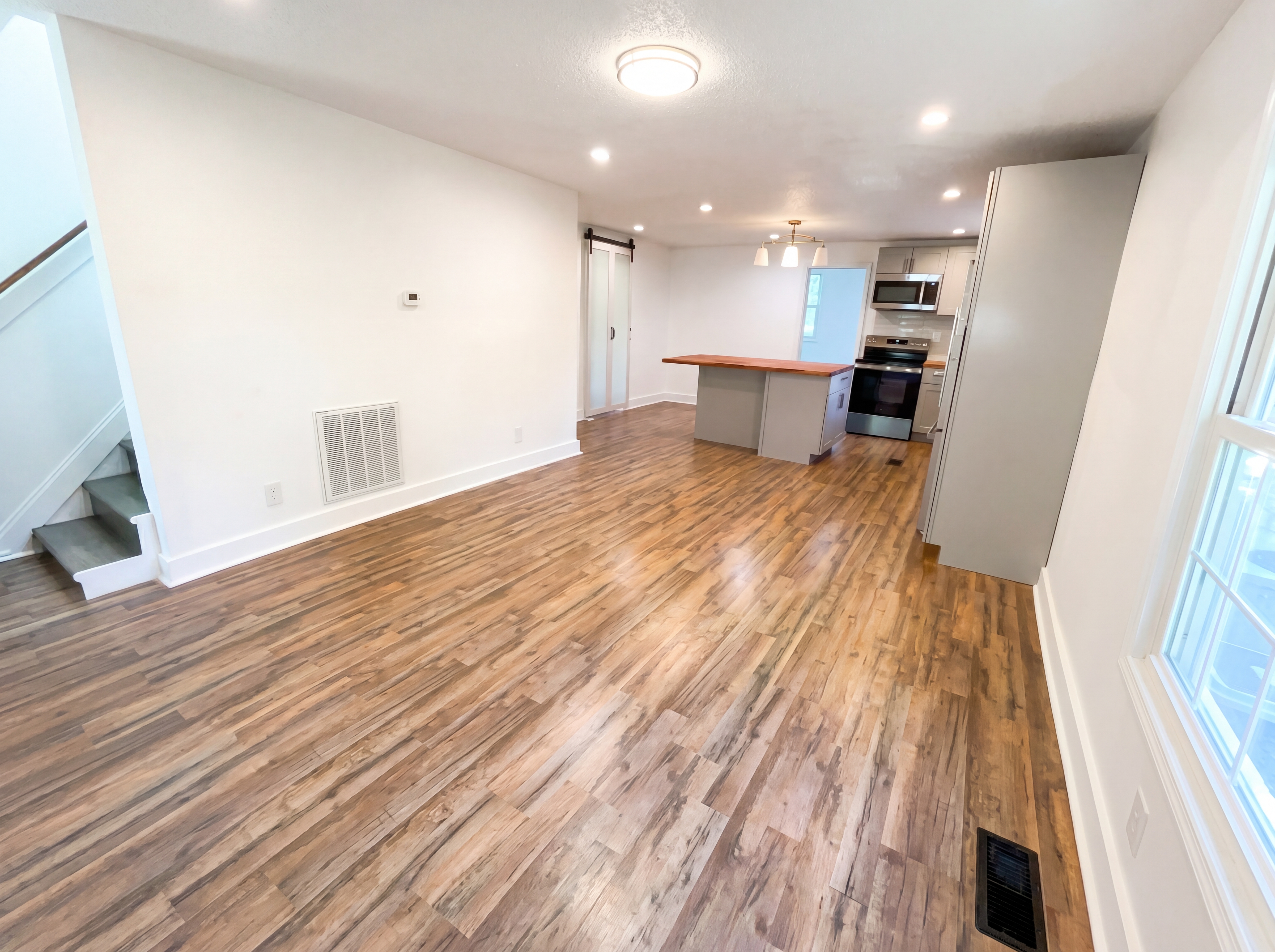 Photo 3 of 18 of 410 Madison St, Roanoke Rapids, NC
