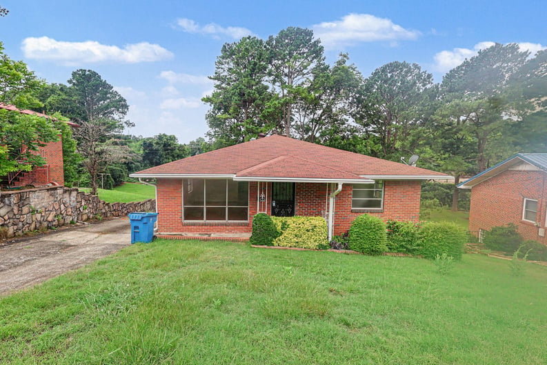 Property photo 1 of 6536 Cherokee Dr