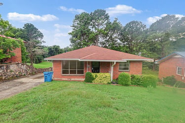 Exterior photo of 6536 Cherokee Dr