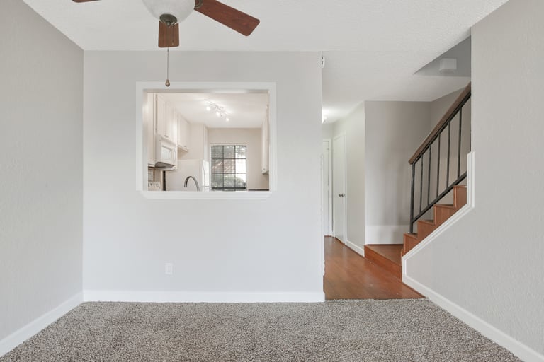 Photo 12 of 25 - 7317 Kingswood Cir, Fort Worth, TX 76133