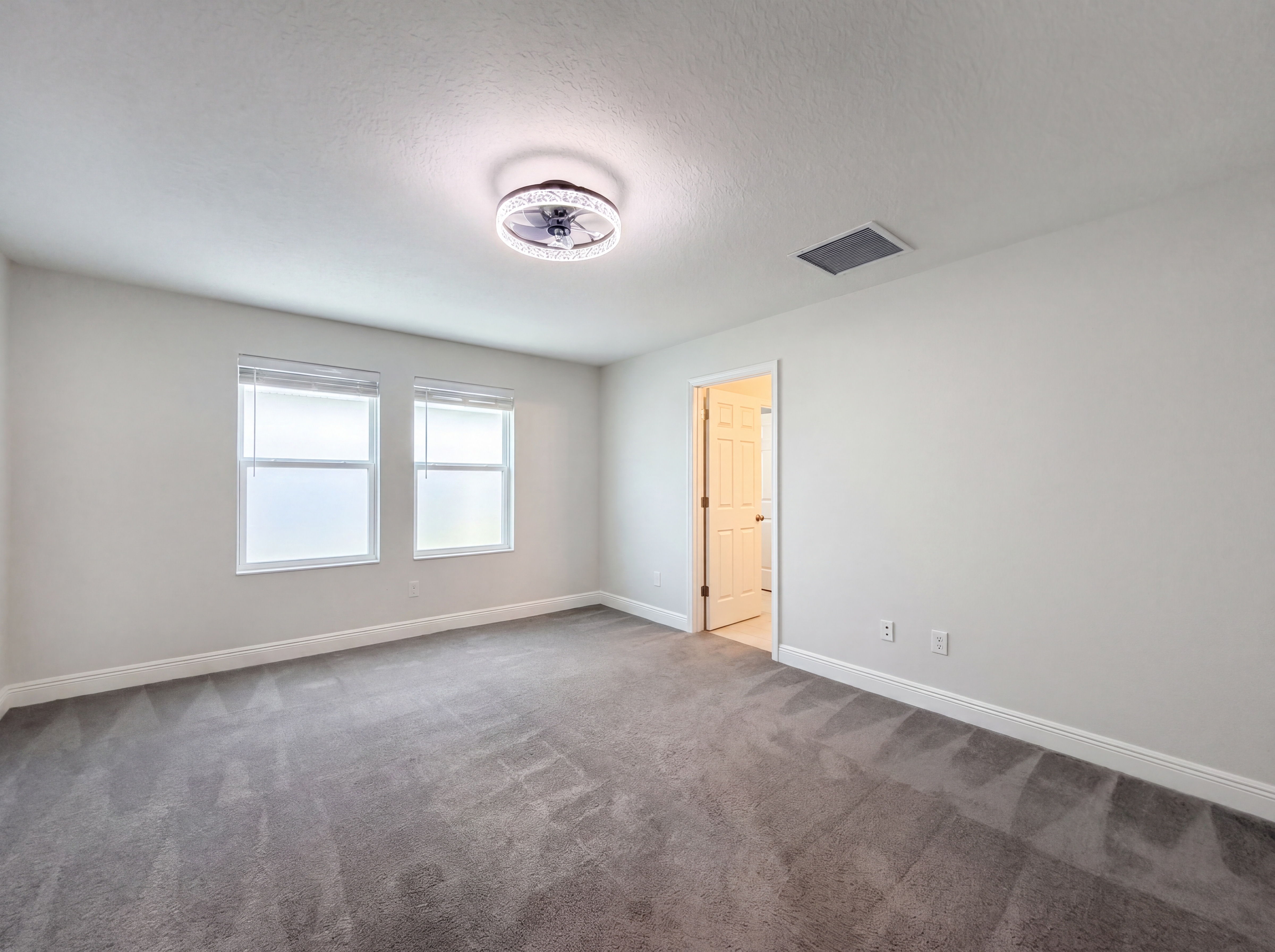 Photo 18 of 33 of 12643 Horseshoe Bend Dr, Lithia, FL