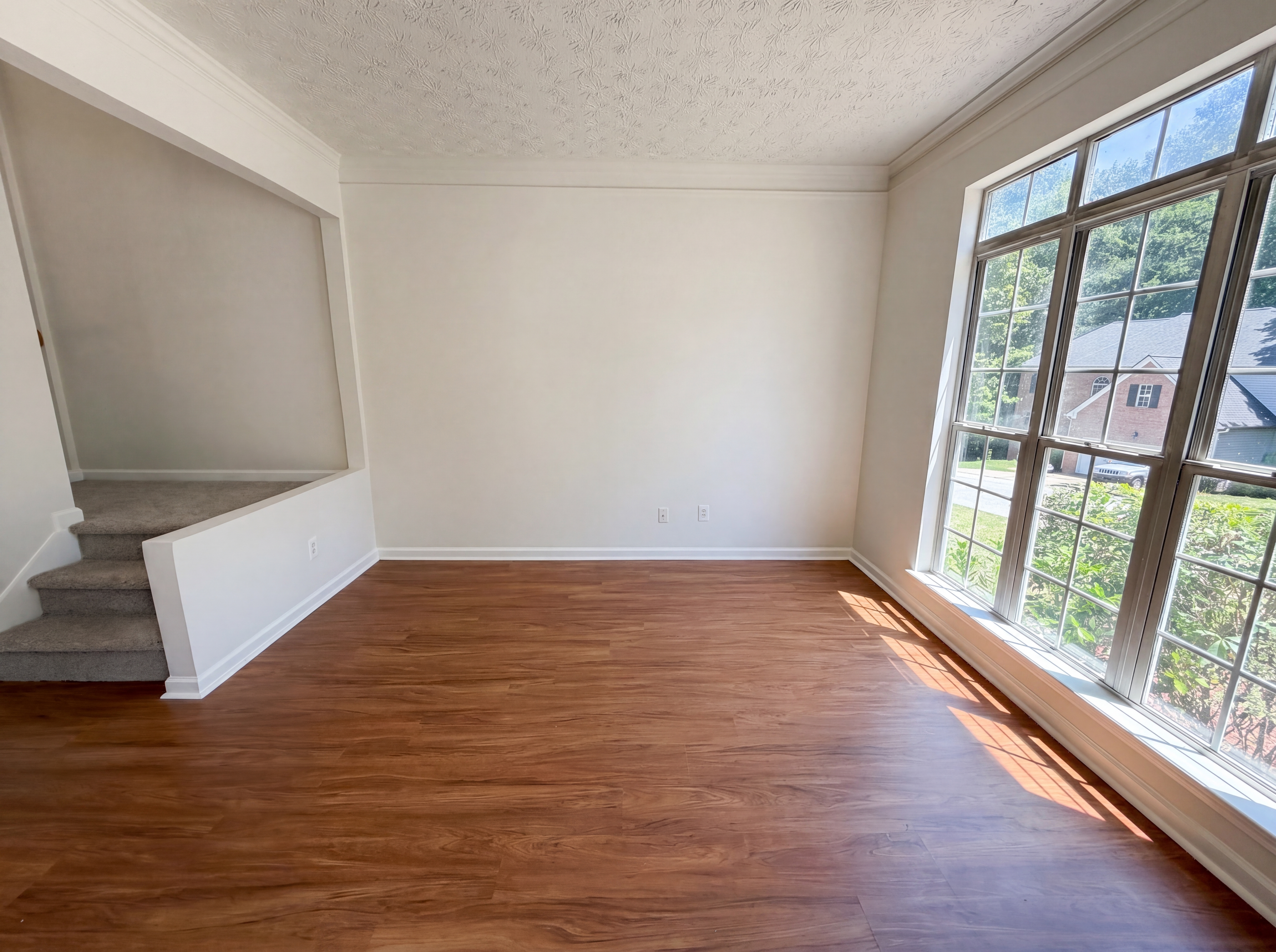 Photo 9 of 55 of 835 Shadow Lake Dr, Lithonia, GA