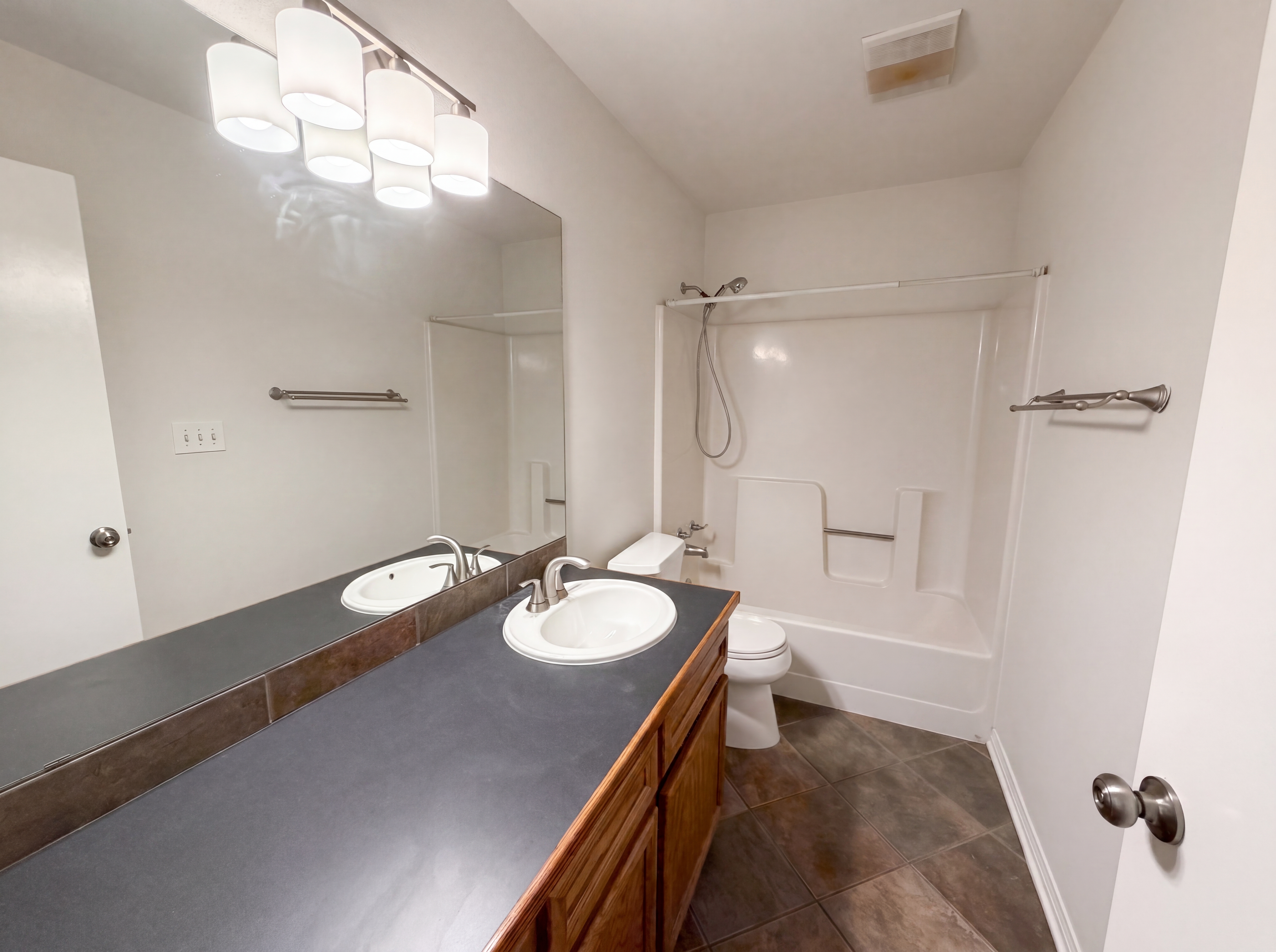 Photo 11 of 17 of 1111 N Riviera Cir, Cedar Park, TX
