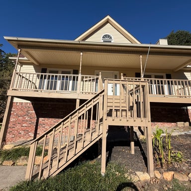 Property photo 1 of 702 Lone Oak Dr