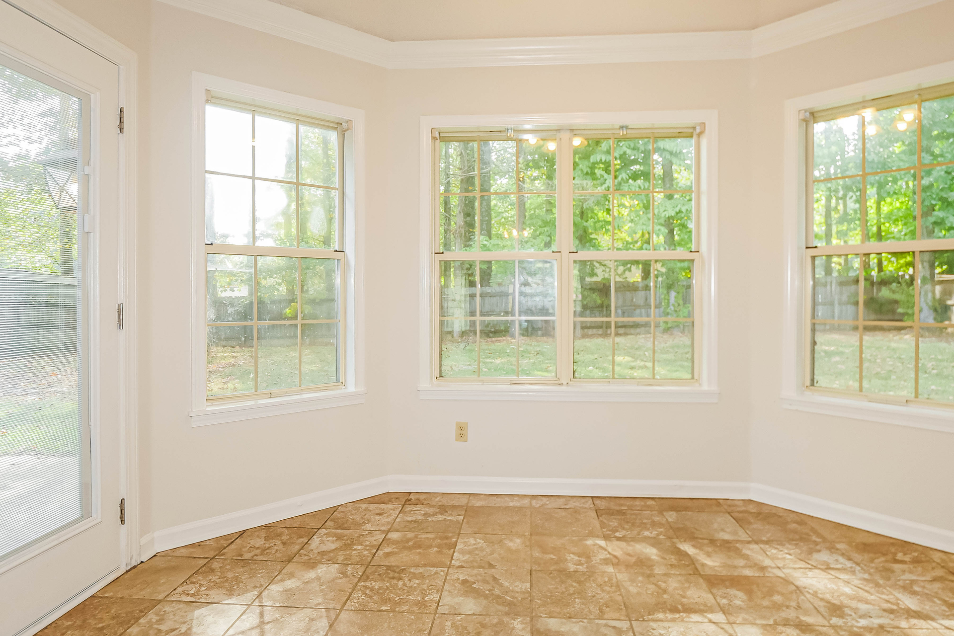 Photo 6 of 21 of 291 Wellington Way, Atoka, TN