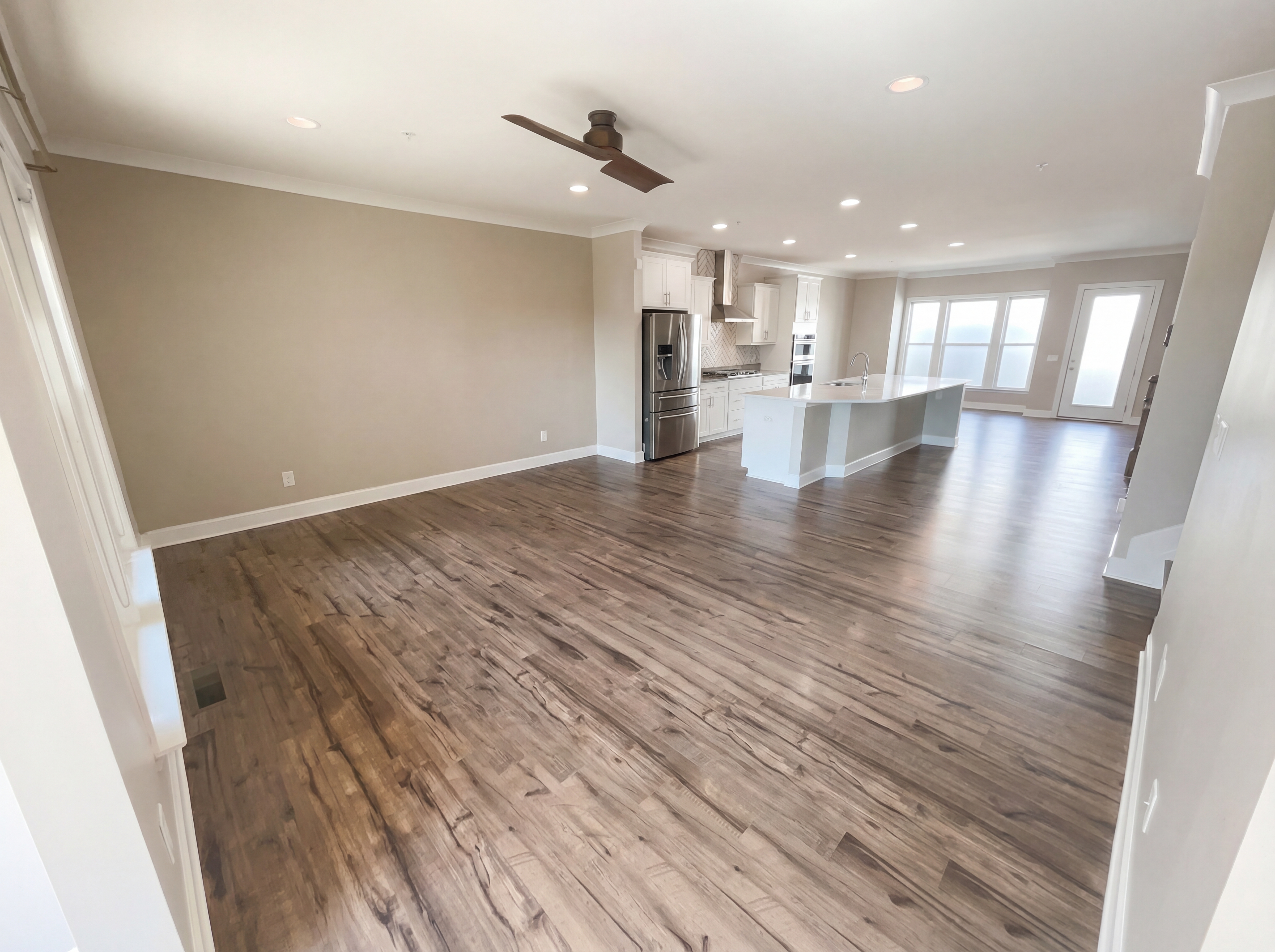 Photo 3 of 34 of 2154 Hinton Dr SE, Smyrna, GA