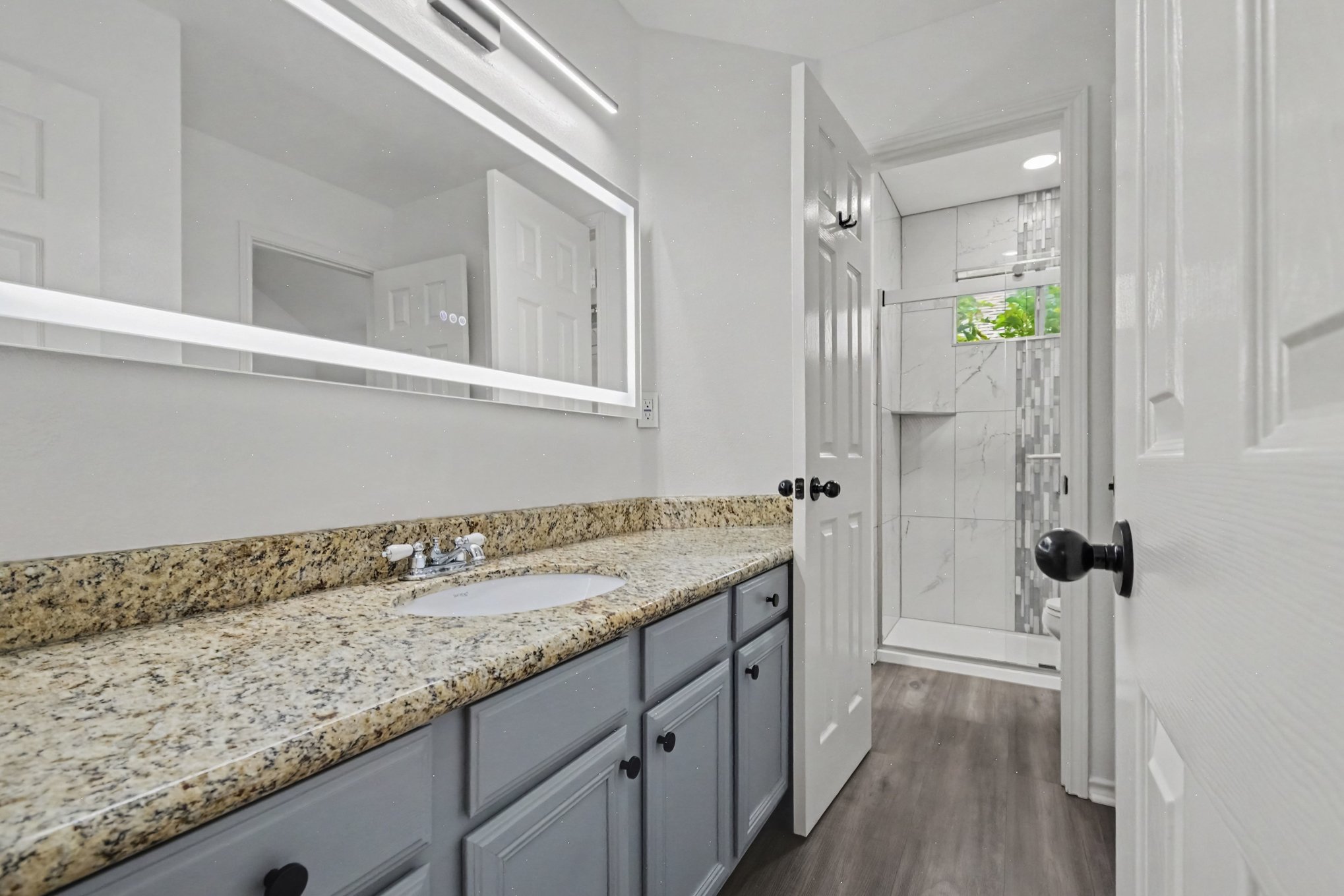 Photo 45 of 50 of 2406 Manchester Dr, Carrollton, TX