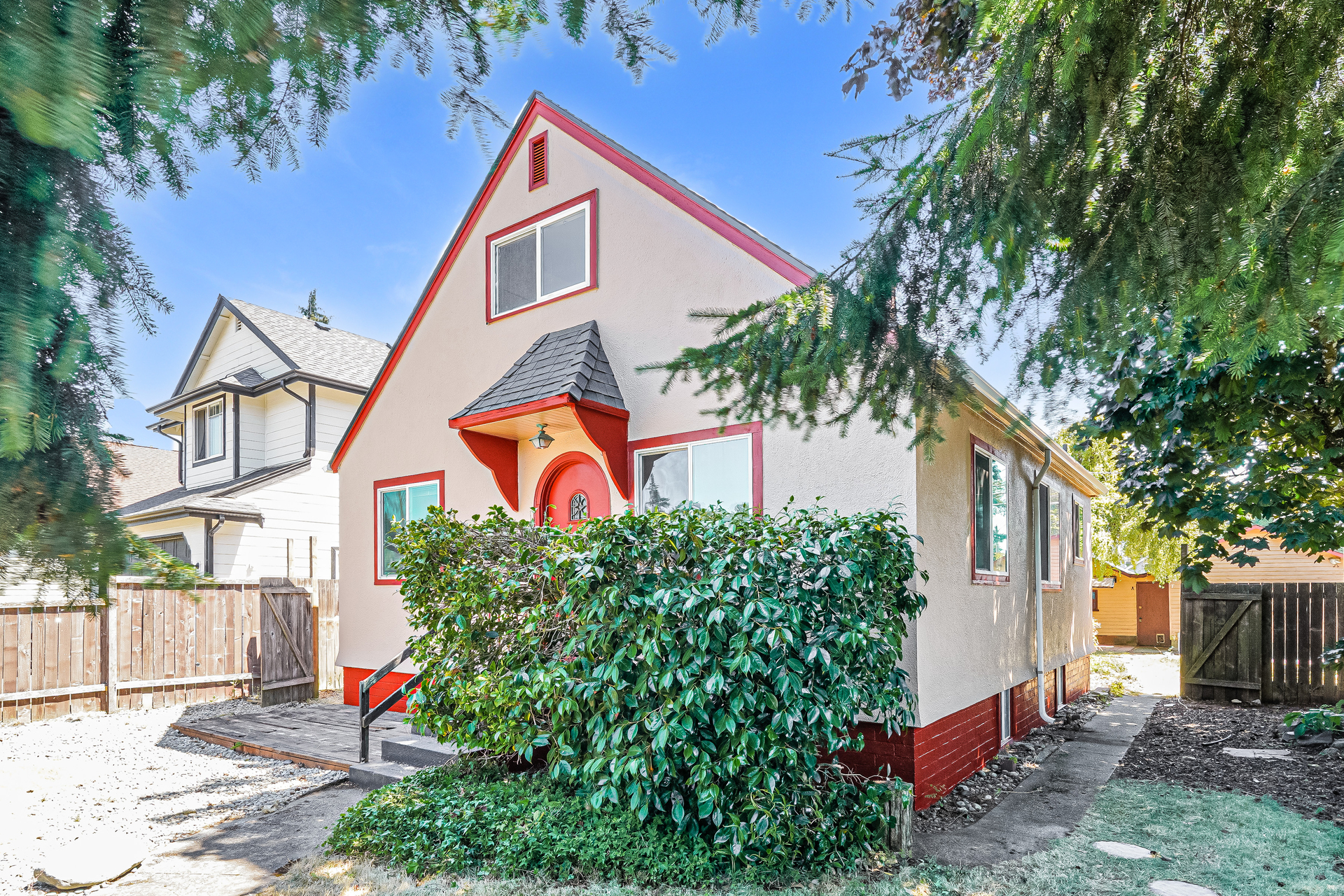 Photo 21 of 41 of 3627 S Monroe St, Tacoma, WA