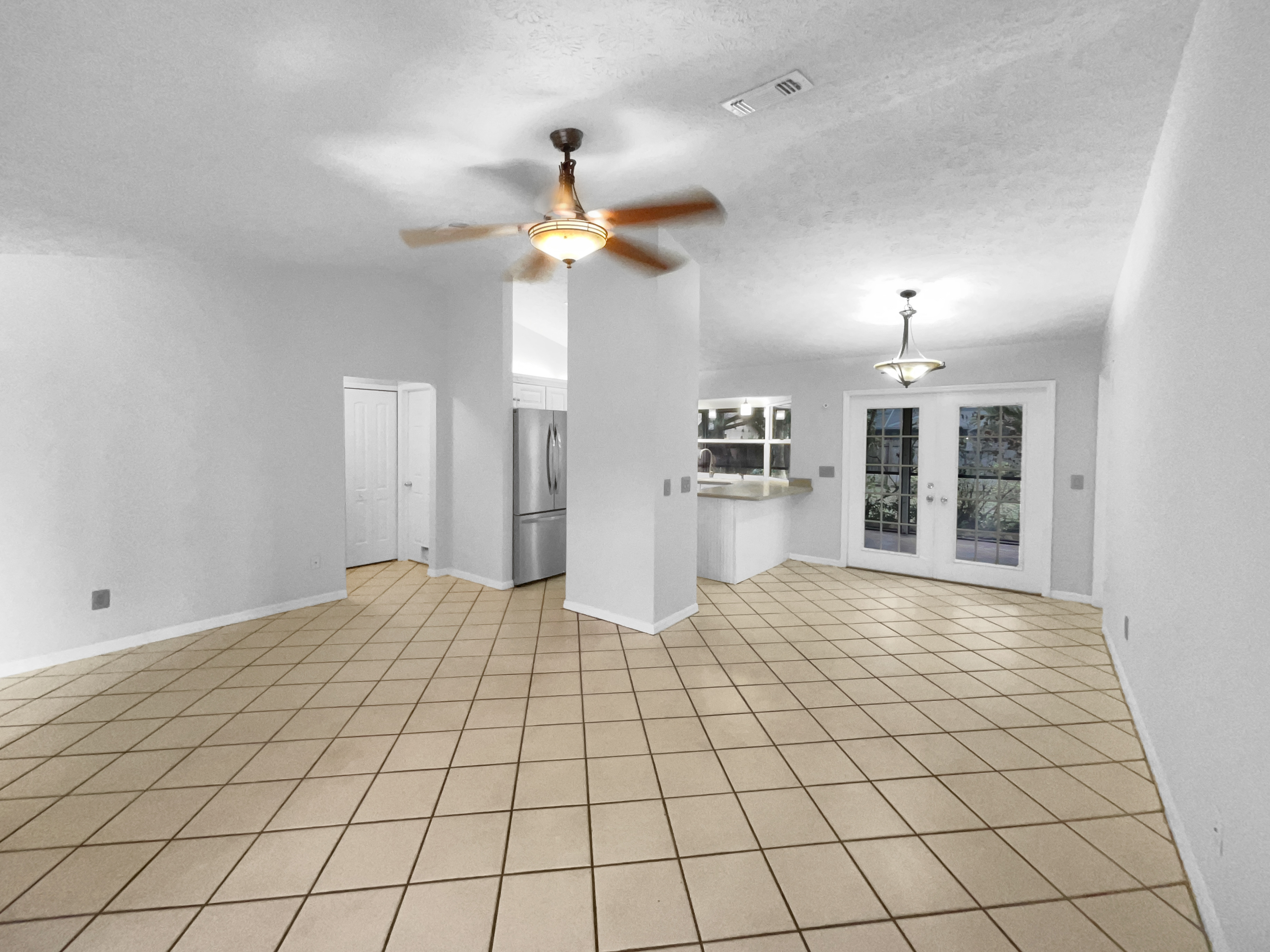 Photo 3 of 28 of 5409 Hickory Dr, Fort Pierce, FL