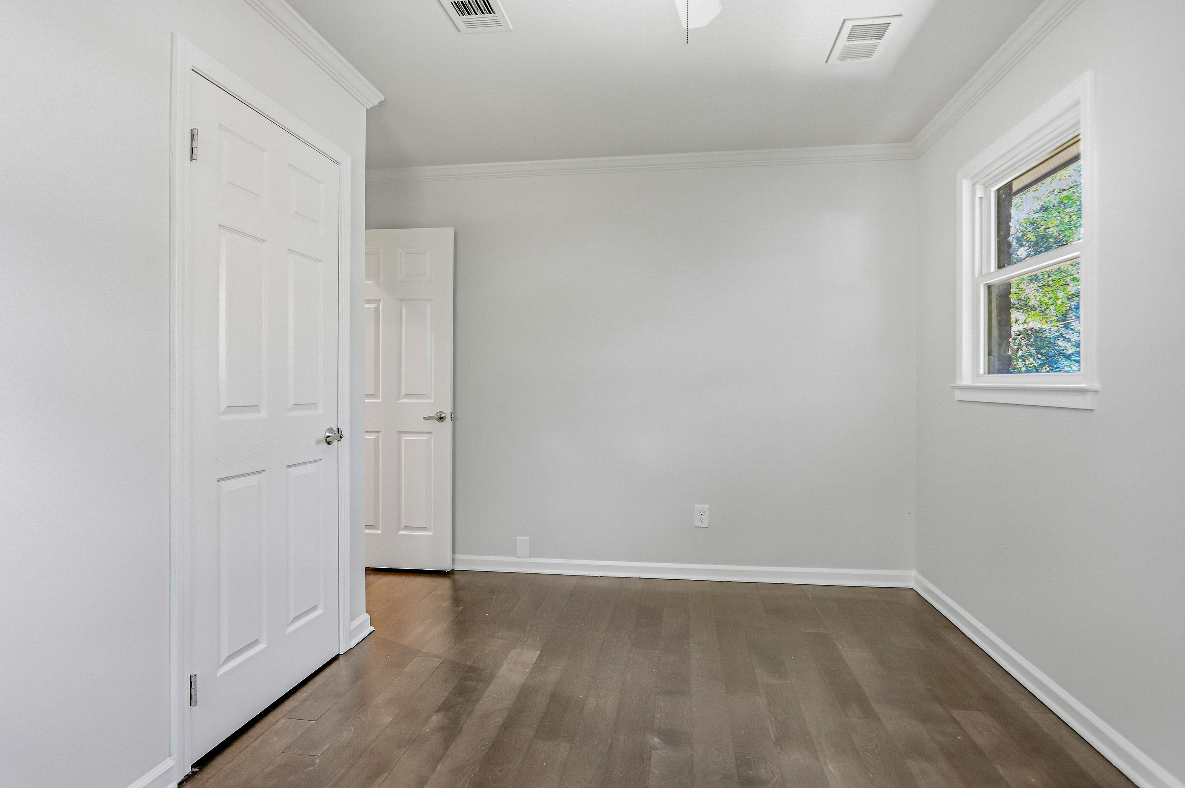 Photo 12 of 19 of 3841 Lavilla Dr, Powder Springs, GA
