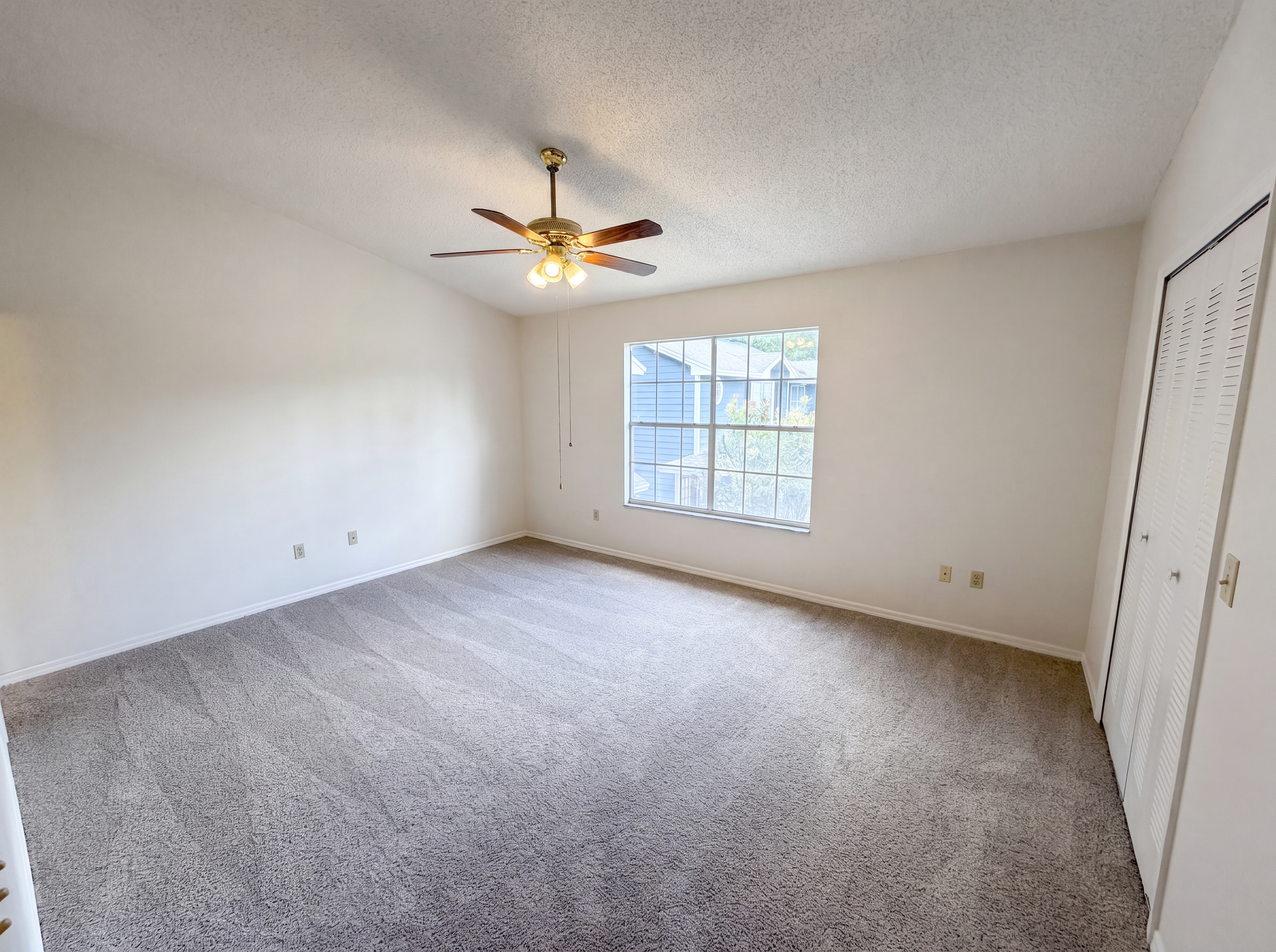 Photo 4 of 24 of 5955 Calais Way, Orlando, FL
