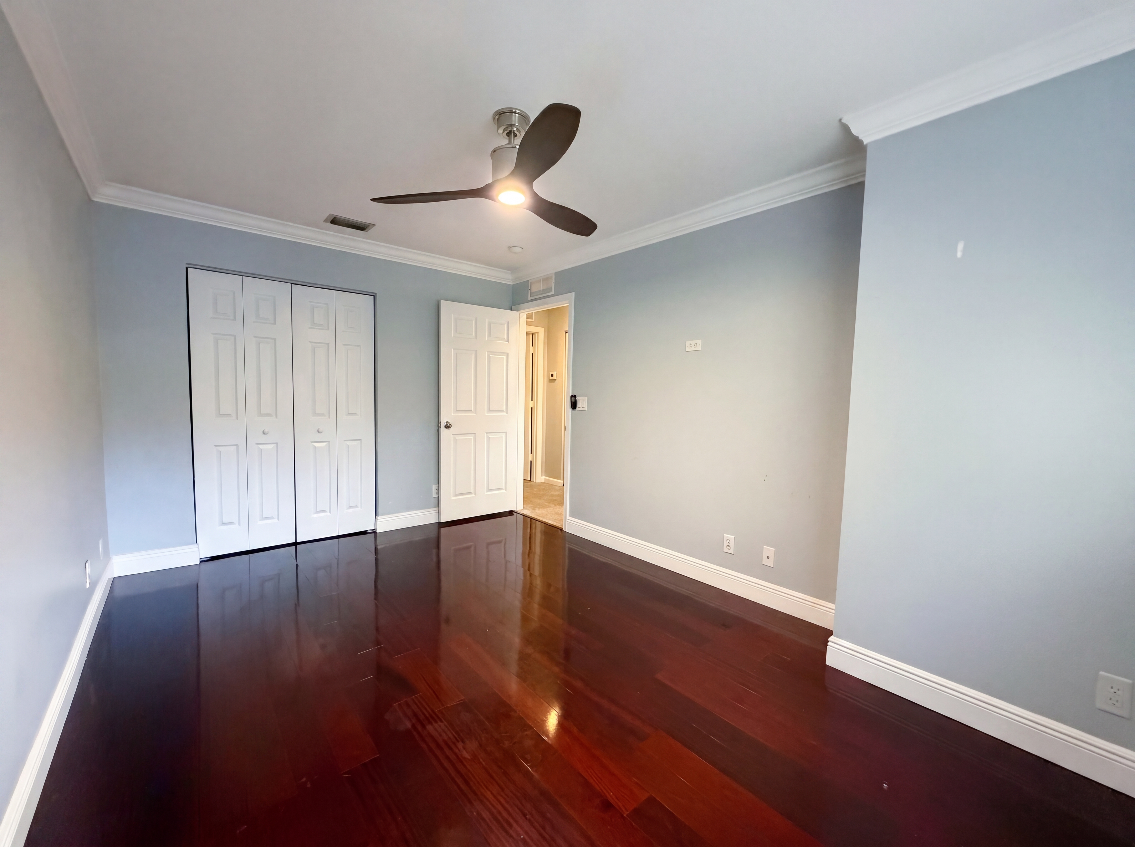 Photo 12 of 22 of 917 Imperial Lake Rd, West Palm Beach, FL