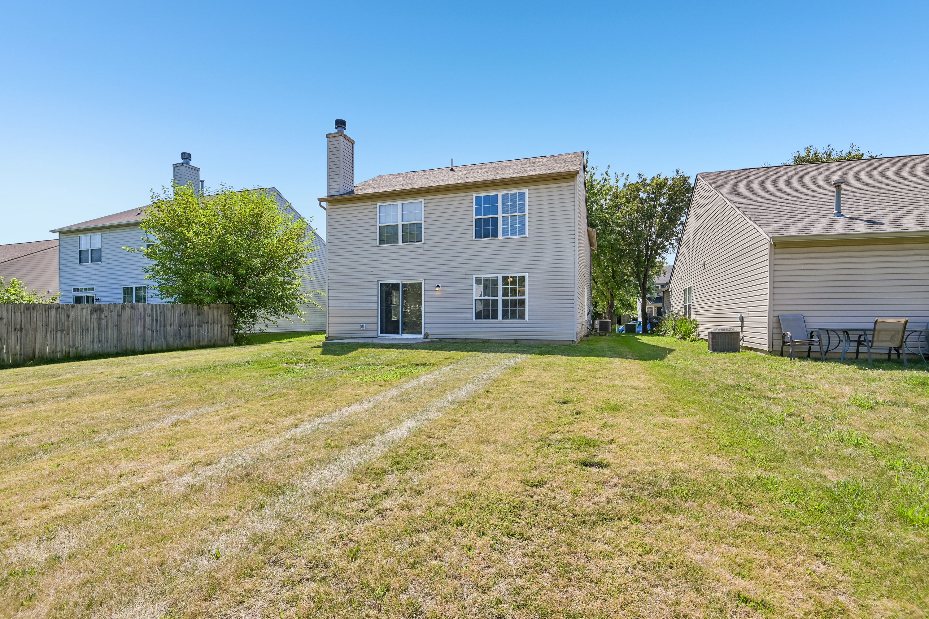 Photo 39 of 43 of 2327 Rostock Ct, Indianapolis, IN