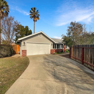 Property photo 1 of 4744 Ponderay Ln