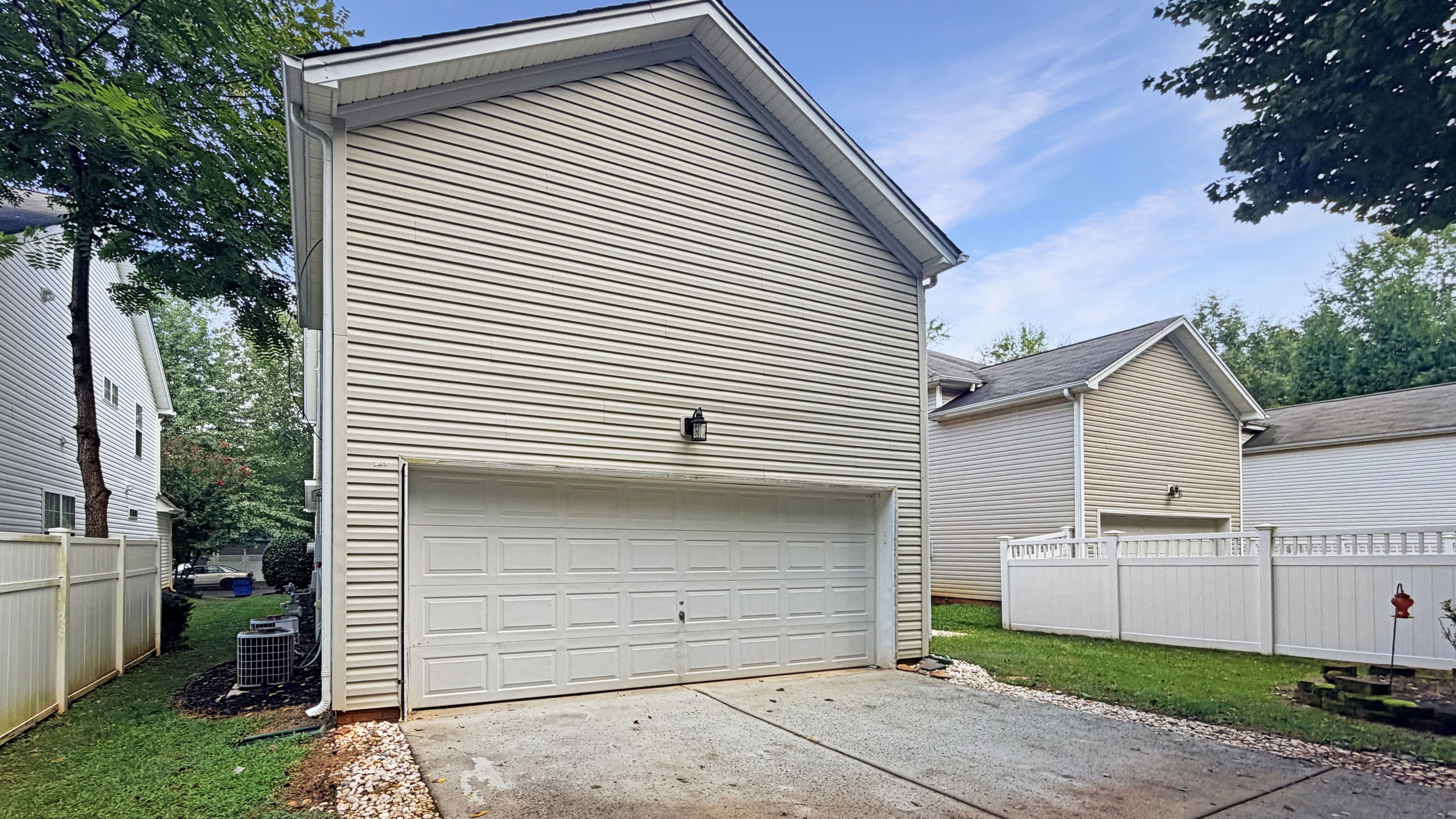Photo 5 of 20 of 8915 Cinder Ln, Huntersville, NC