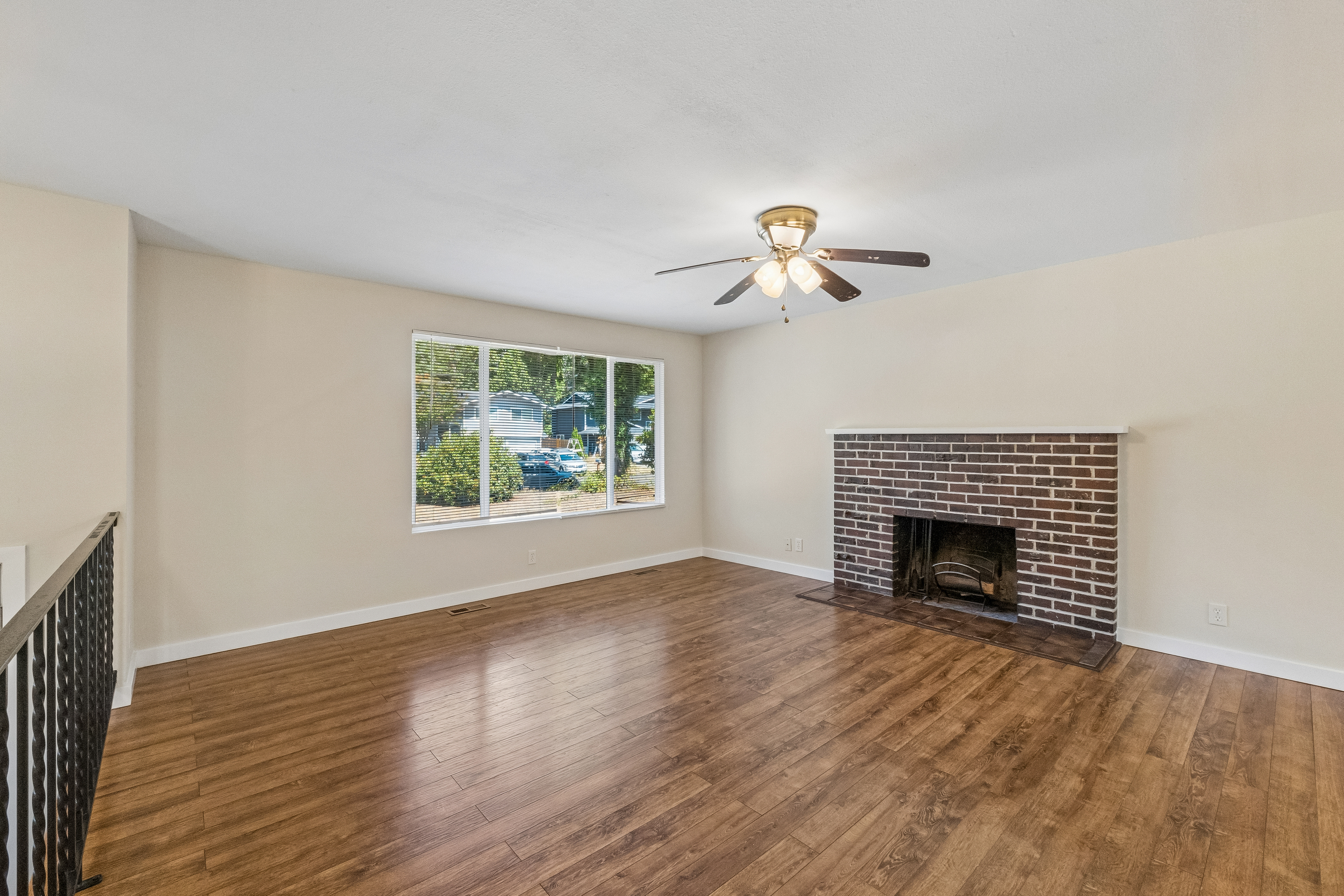Photo 9 of 35 of 11125 NE 129th St, Kirkland, WA