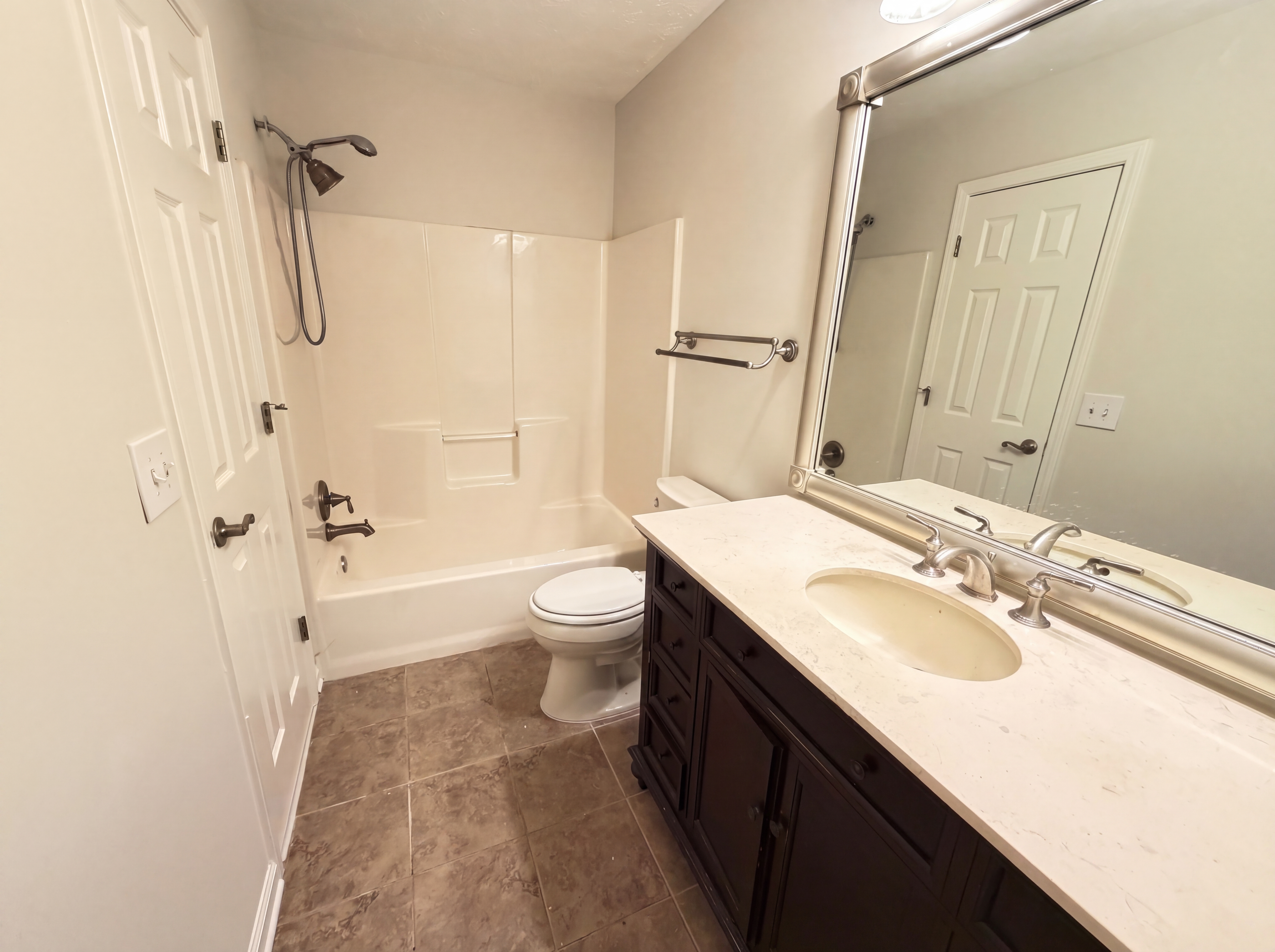 Photo 16 of 21 of 13331 Harpley Ct, Alpharetta, GA