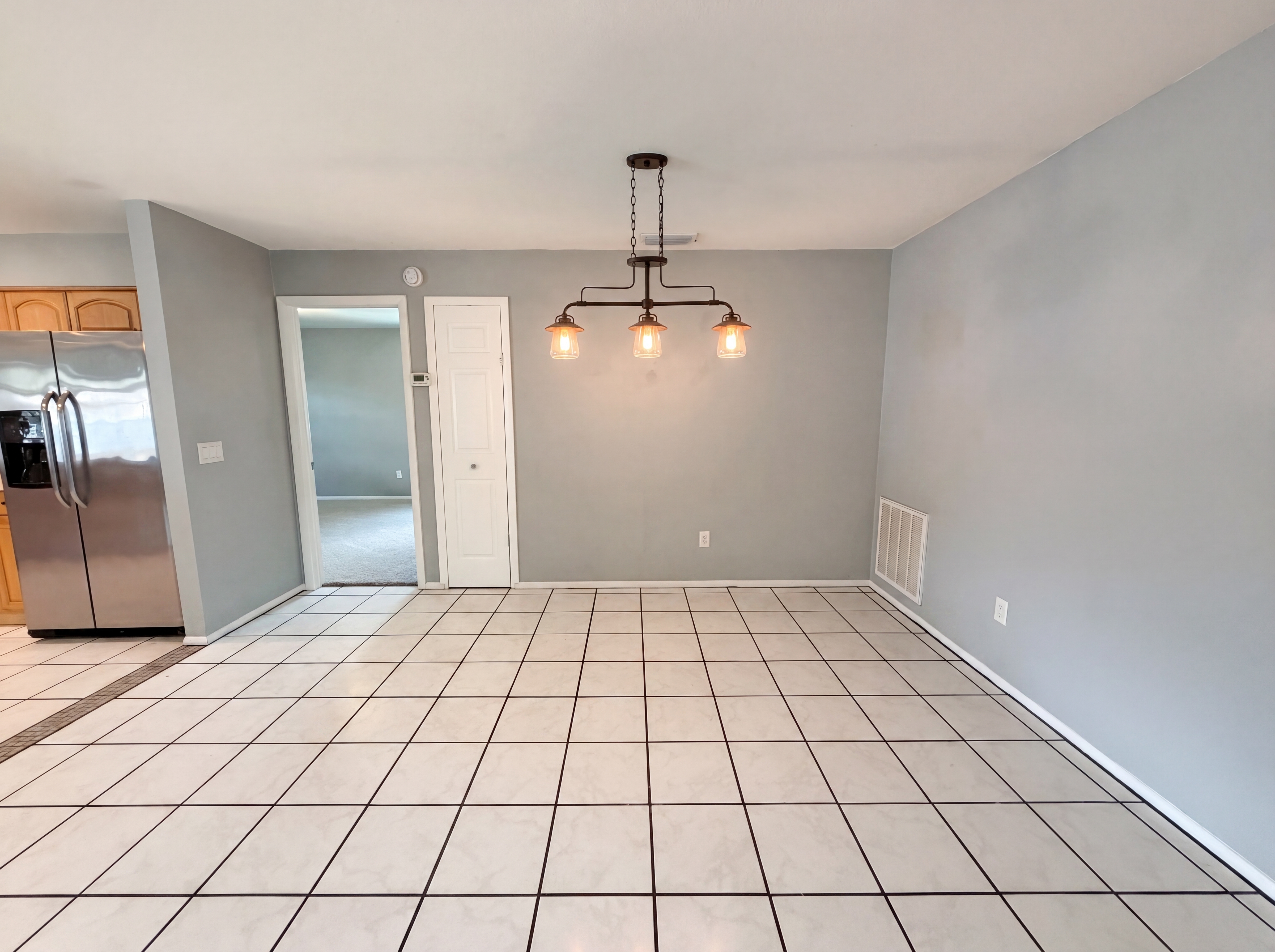 Photo 7 of 23 of 17621 Meadowbridge Dr, Lutz, FL