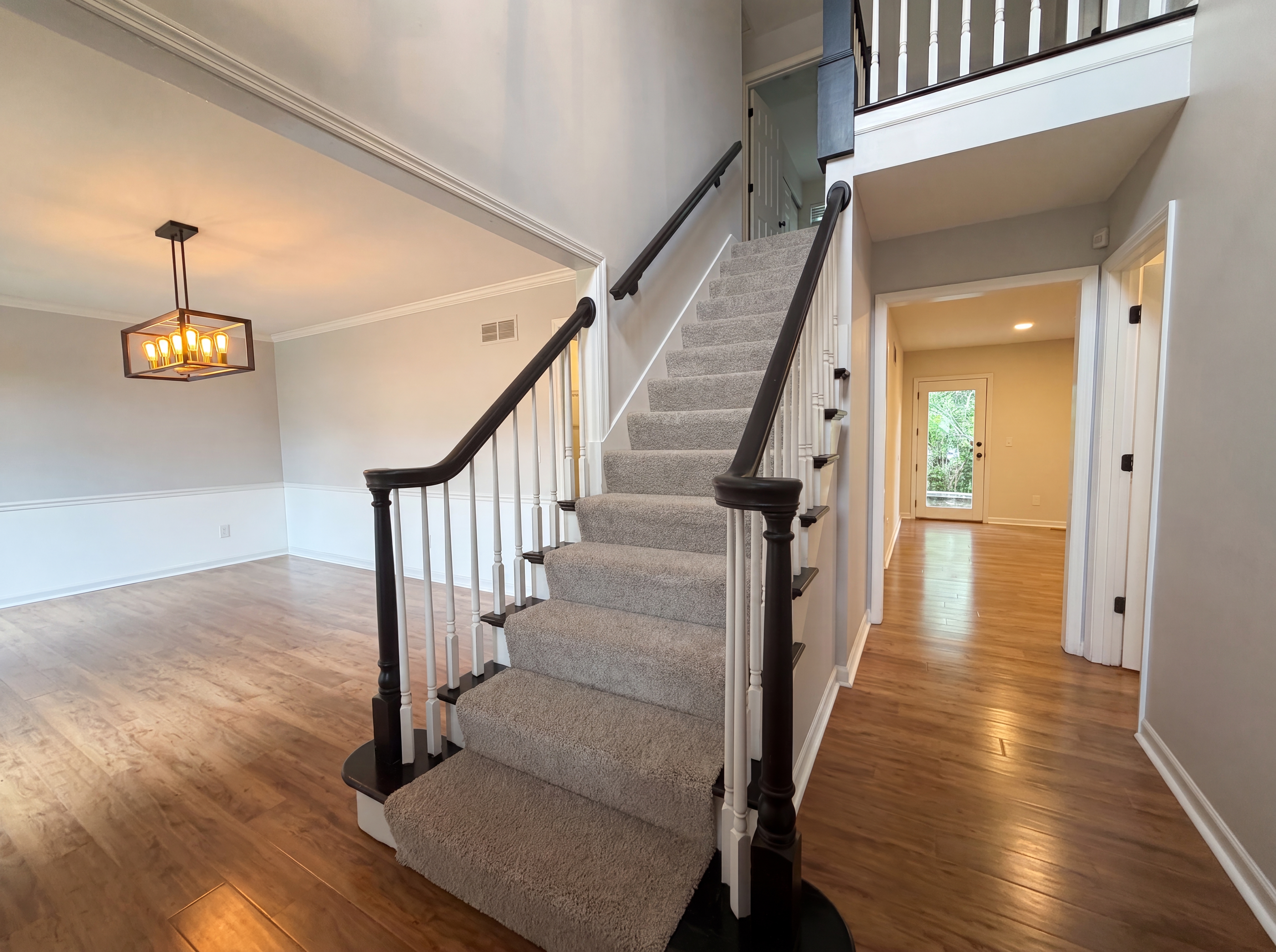 Photo 20 of 31 of 16201 Surfview Ct, Grover, MO