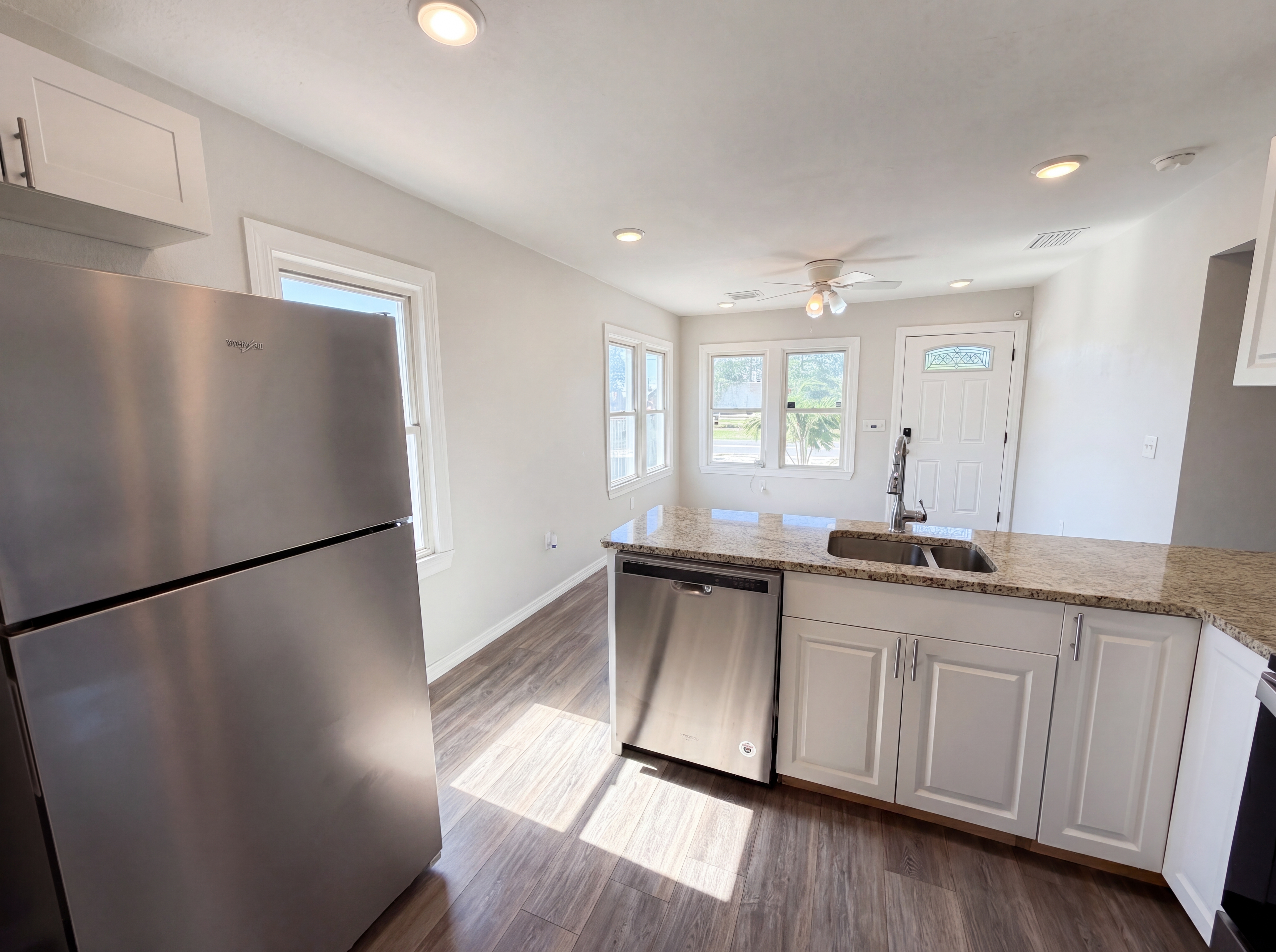 Photo 8 of 19 of 5005 Tangerine Ave S, Gulfport, FL