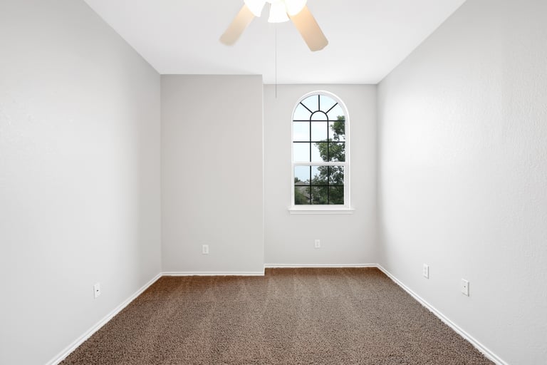 Photo 28 of 30 - 5813 Pearl Oyster Ln, Fort Worth, TX 76179