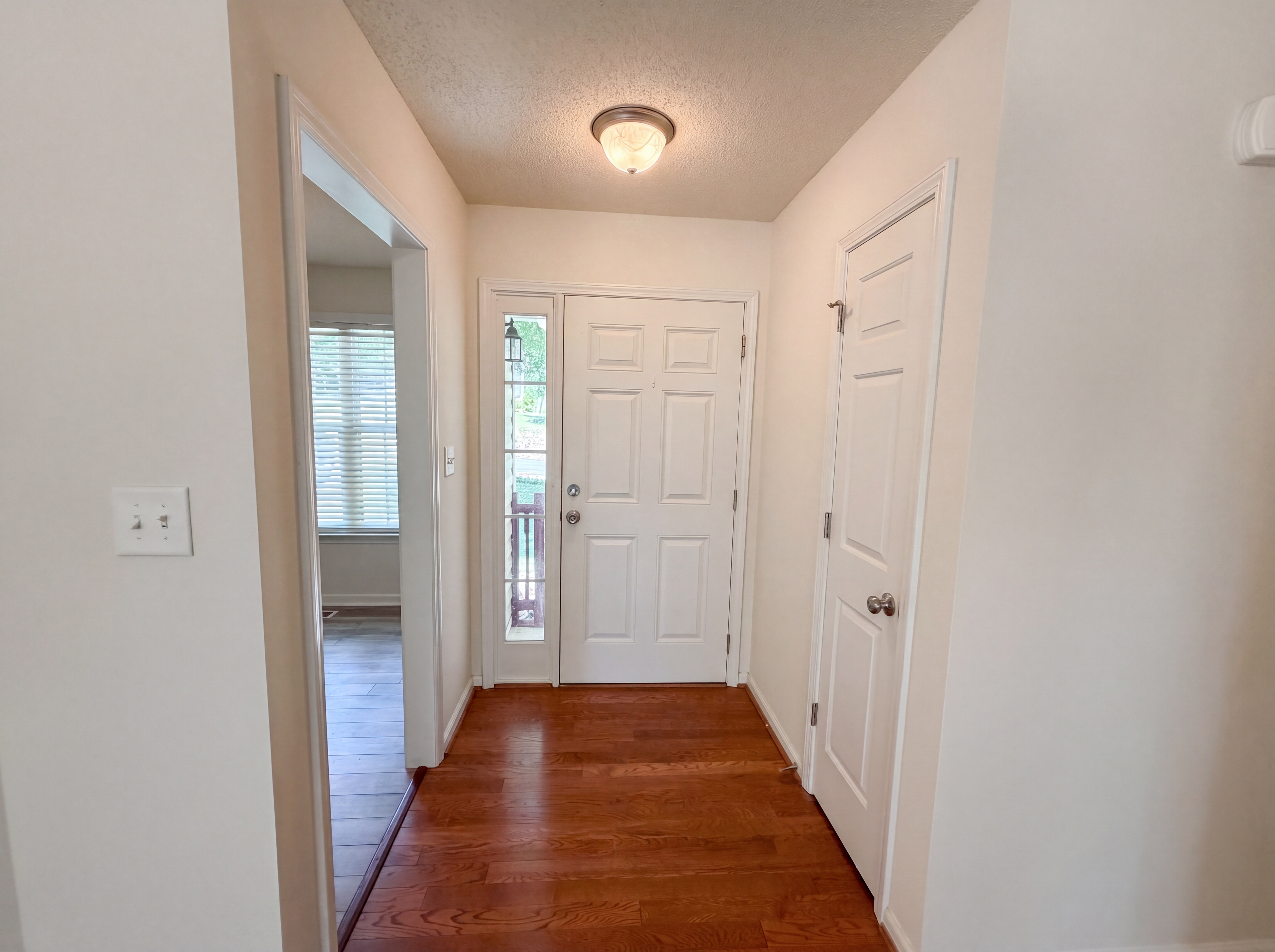 Photo 6 of 19 of 470 Kinsman Ct, Fuquay Varina, NC