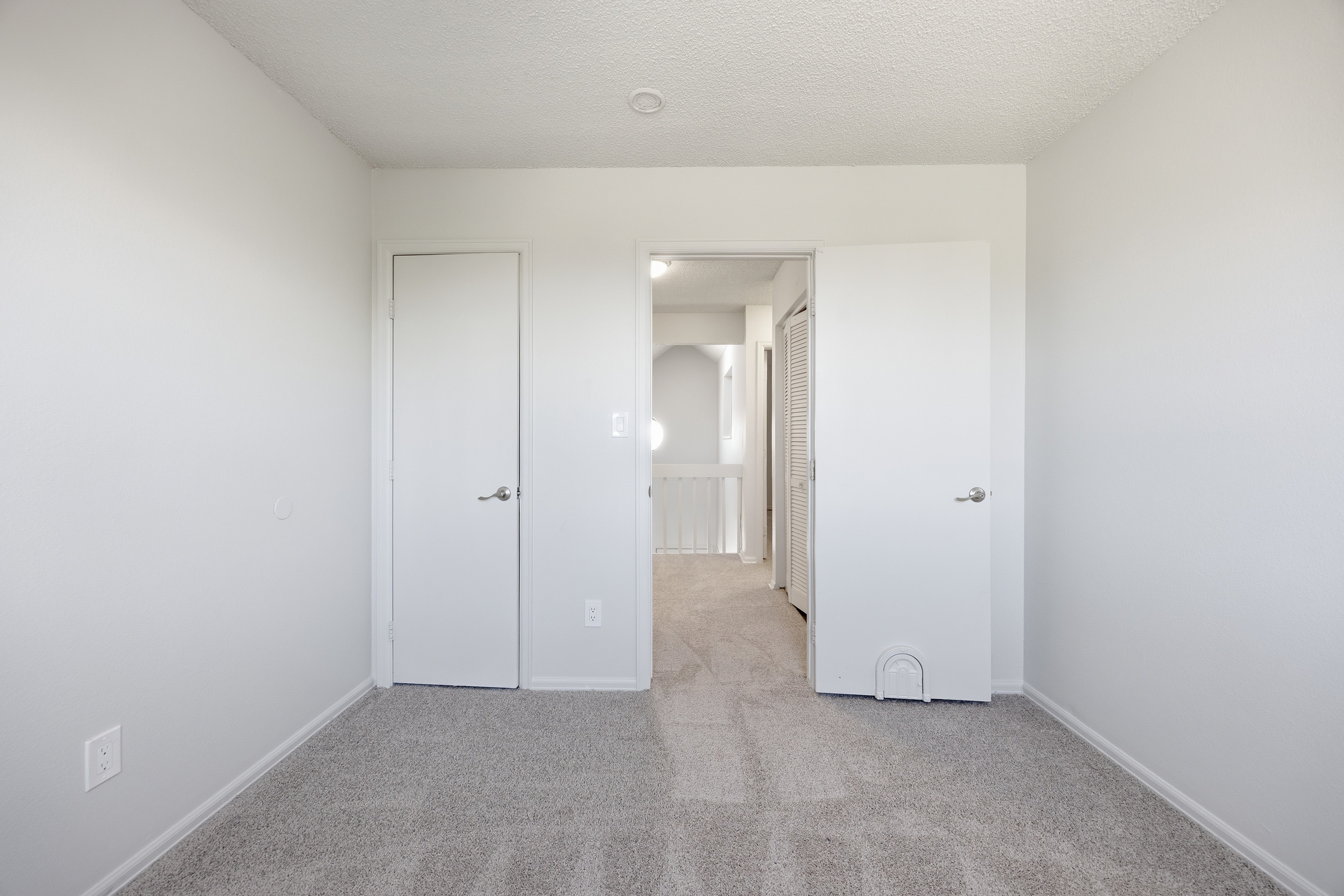 Photo 17 of 39 of 4571 Sunnyhill Dr, Colorado Springs, CO