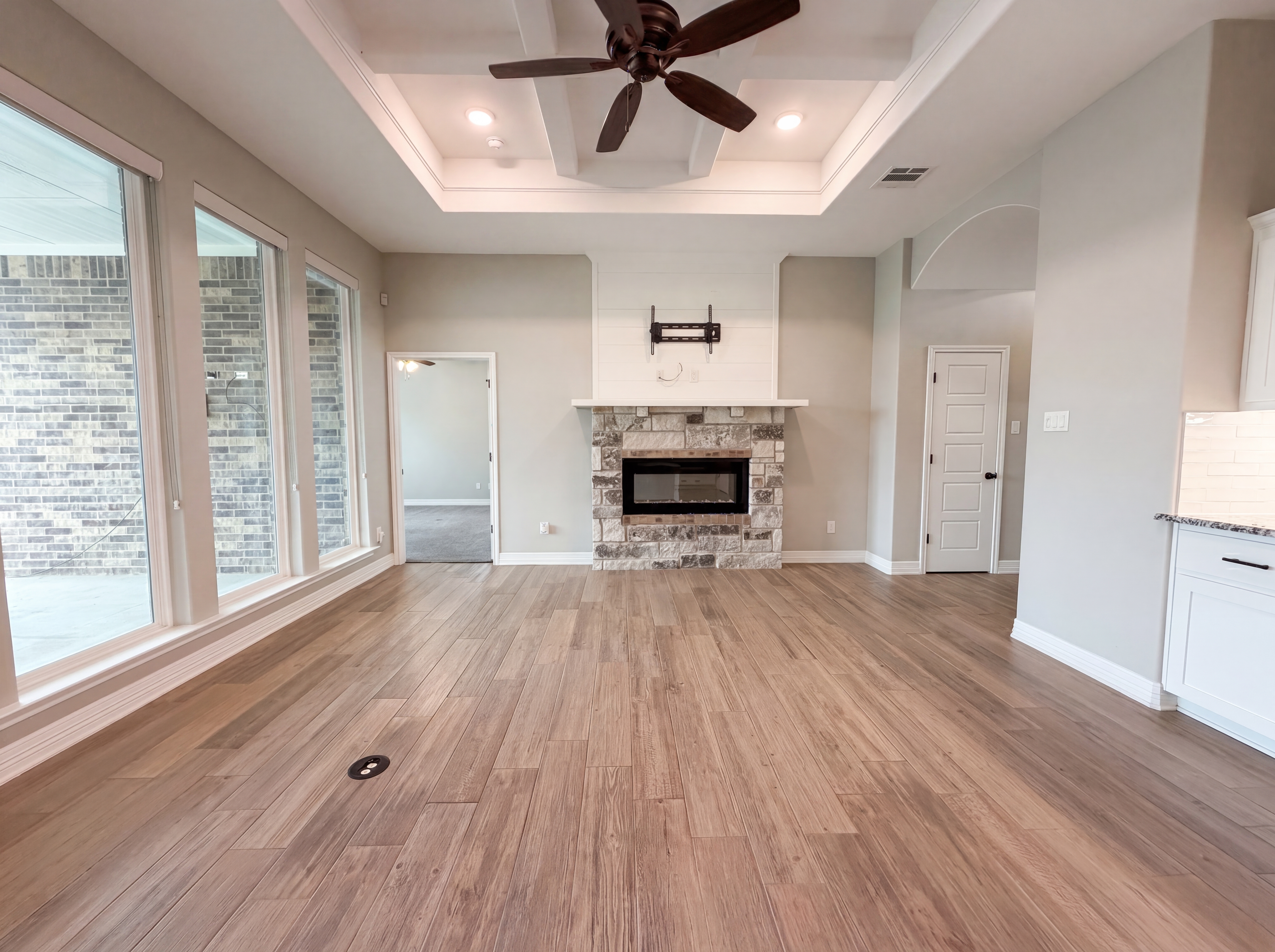 Photo 3 of 21 of 6112 Wye Oak Dr, Salado, TX