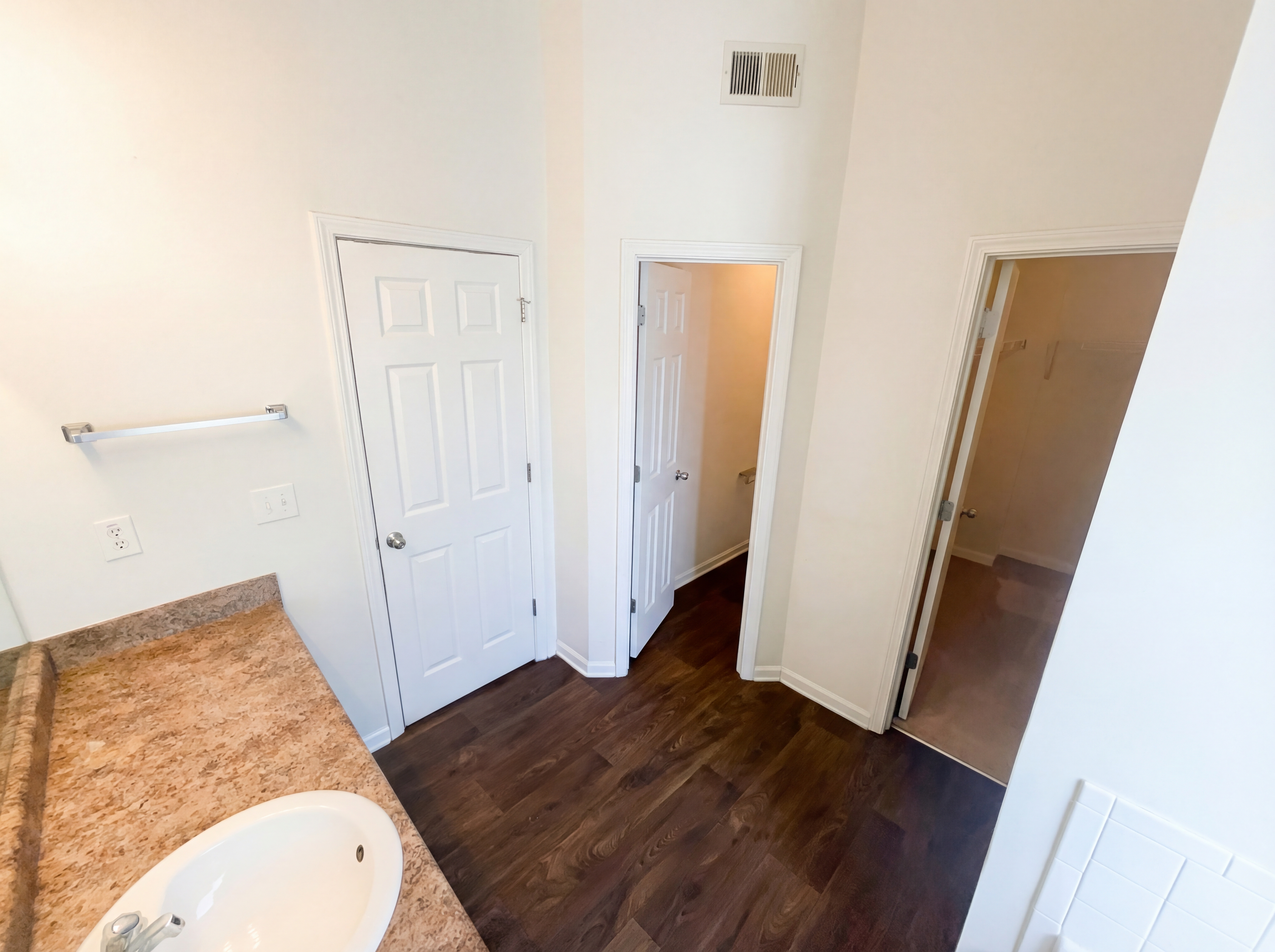 Photo 16 of 22 of 1630 Tigris Ct, Atlanta, GA