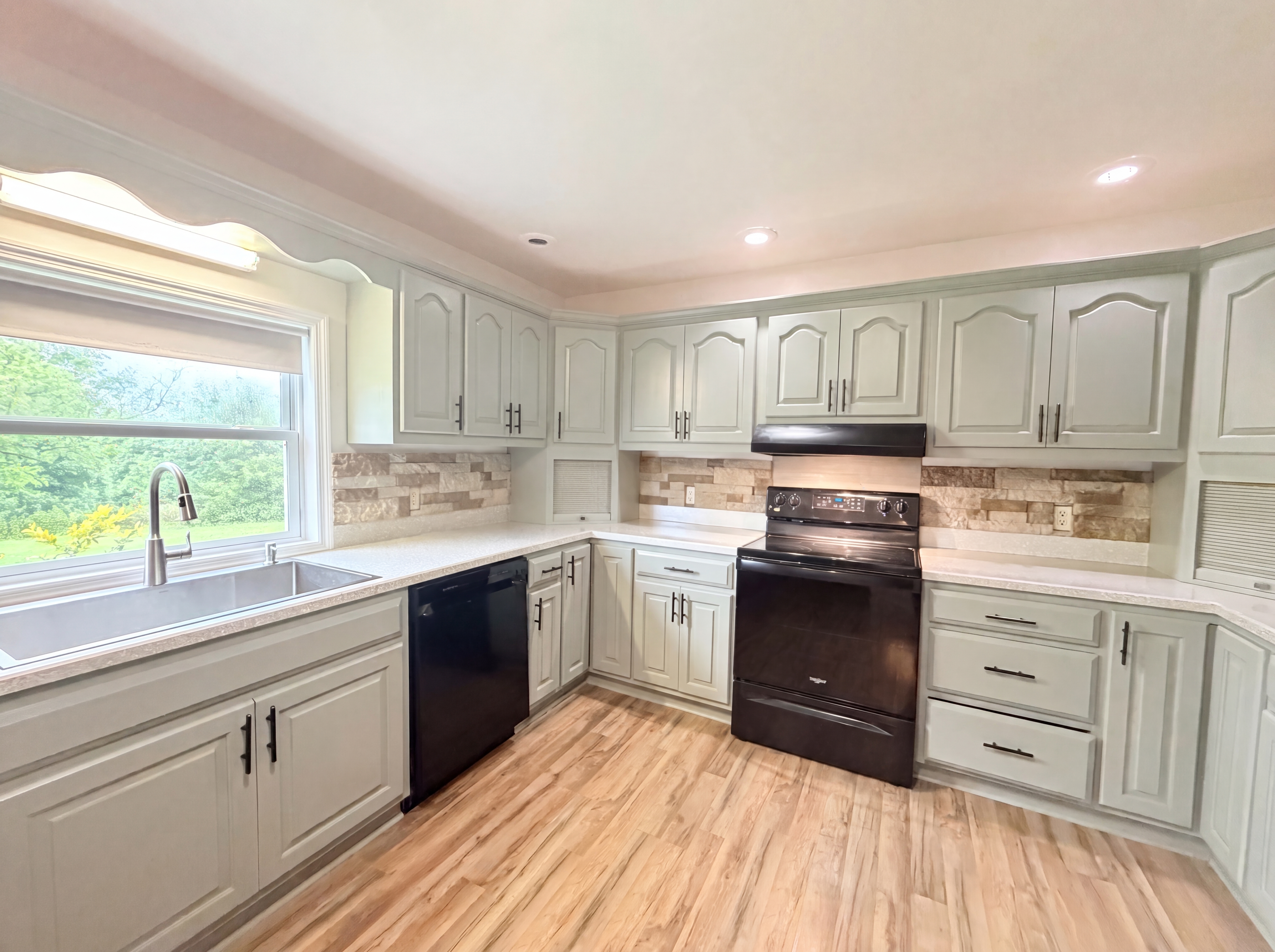 Photo 9 of 28 of 144 Lizzie Wallin Rd, Crab Orchard, KY