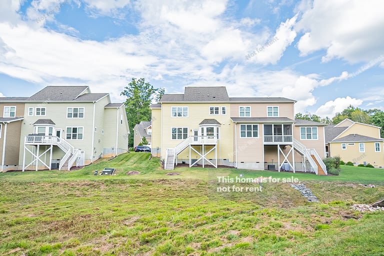 Photo 7 of 20 - 30 Grandwood Cir, Durham, NC 27712