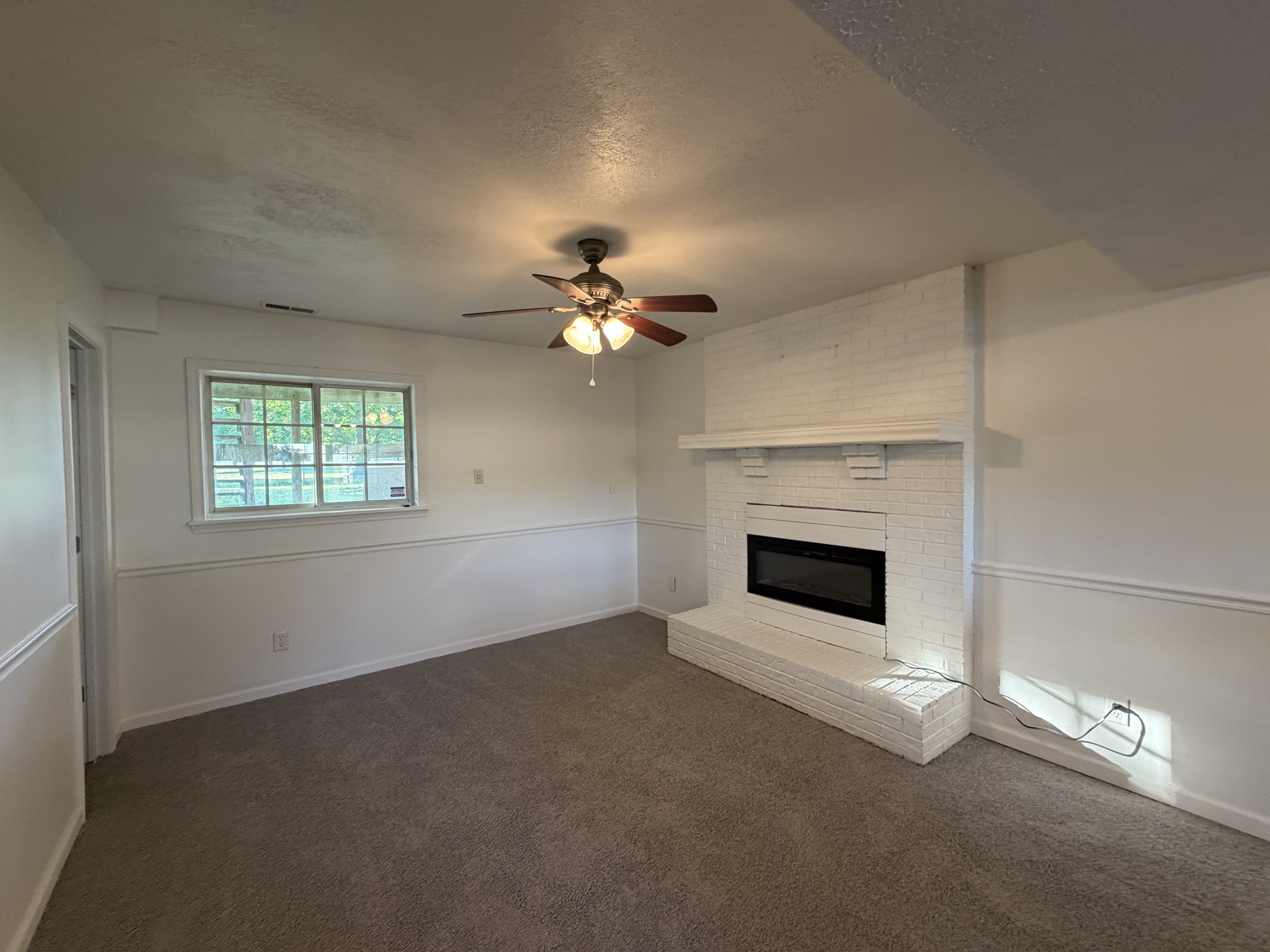 Photo 4 of 19 of 71 Westridge Pl, Greenwood, IN