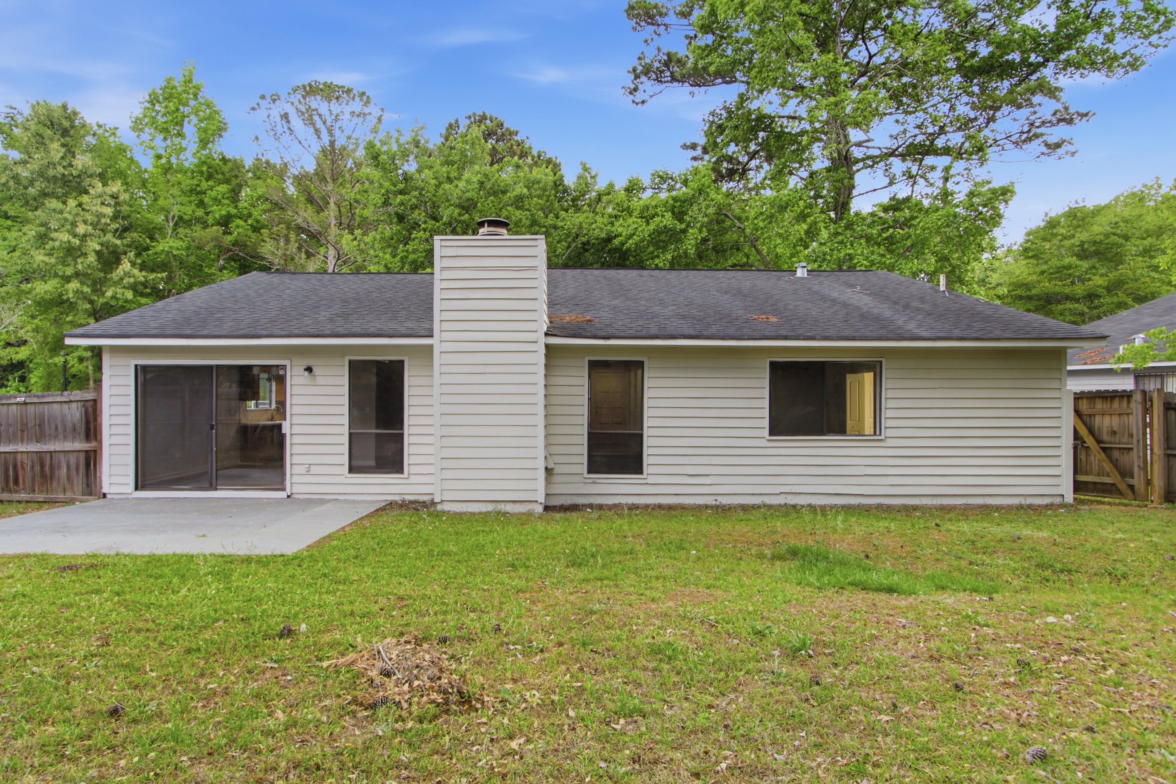 Photo 28 of 31 of 8132 Creekstone Ct, Riverdale, GA