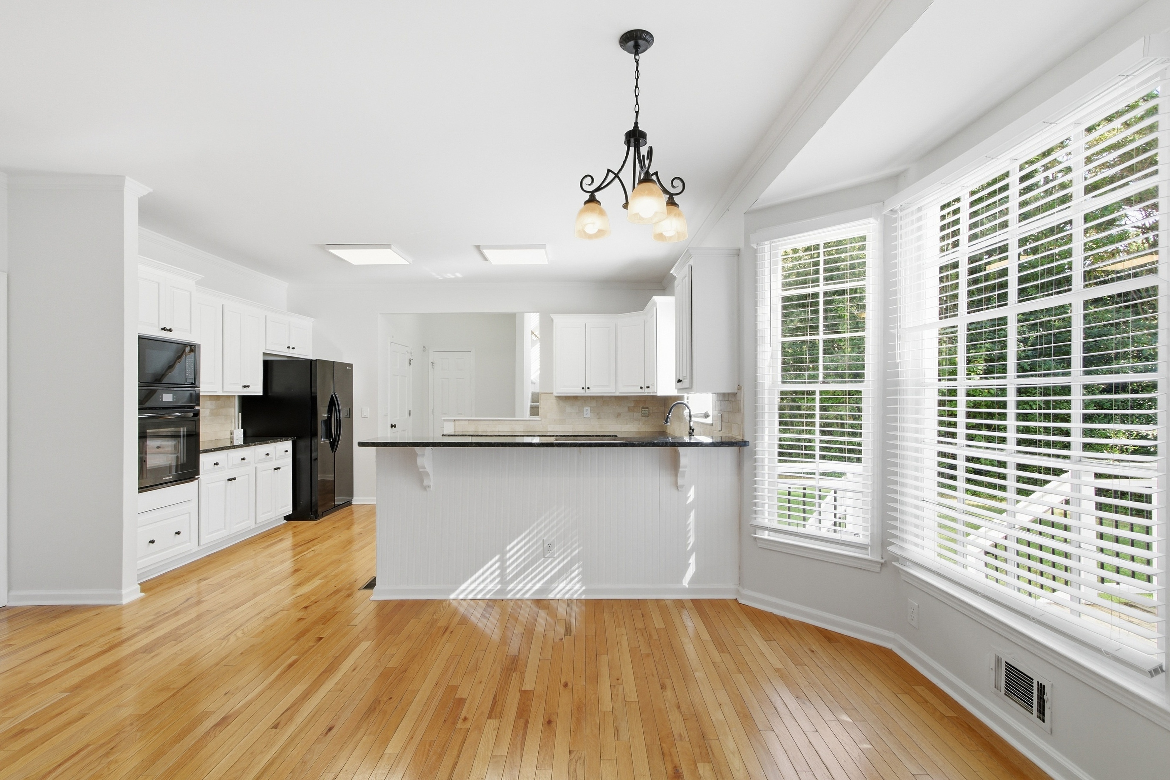 Photo 6 of 26 of 1900 Milfield Cir, Snellville, GA